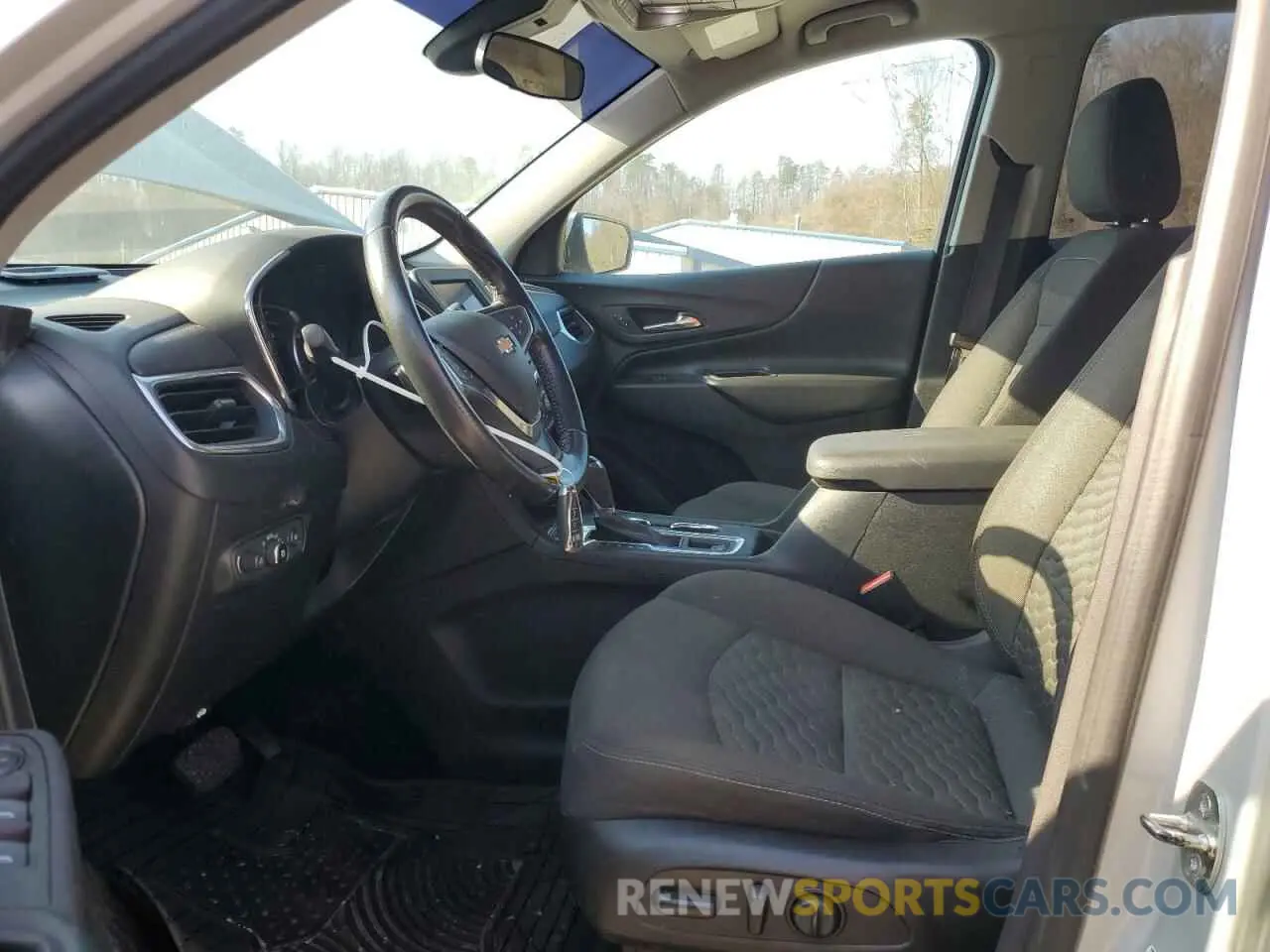 7 Фотография поврежденного автомобиля 2GNAXUEV1L6146700 CHEVROLET EQUINOX 2020