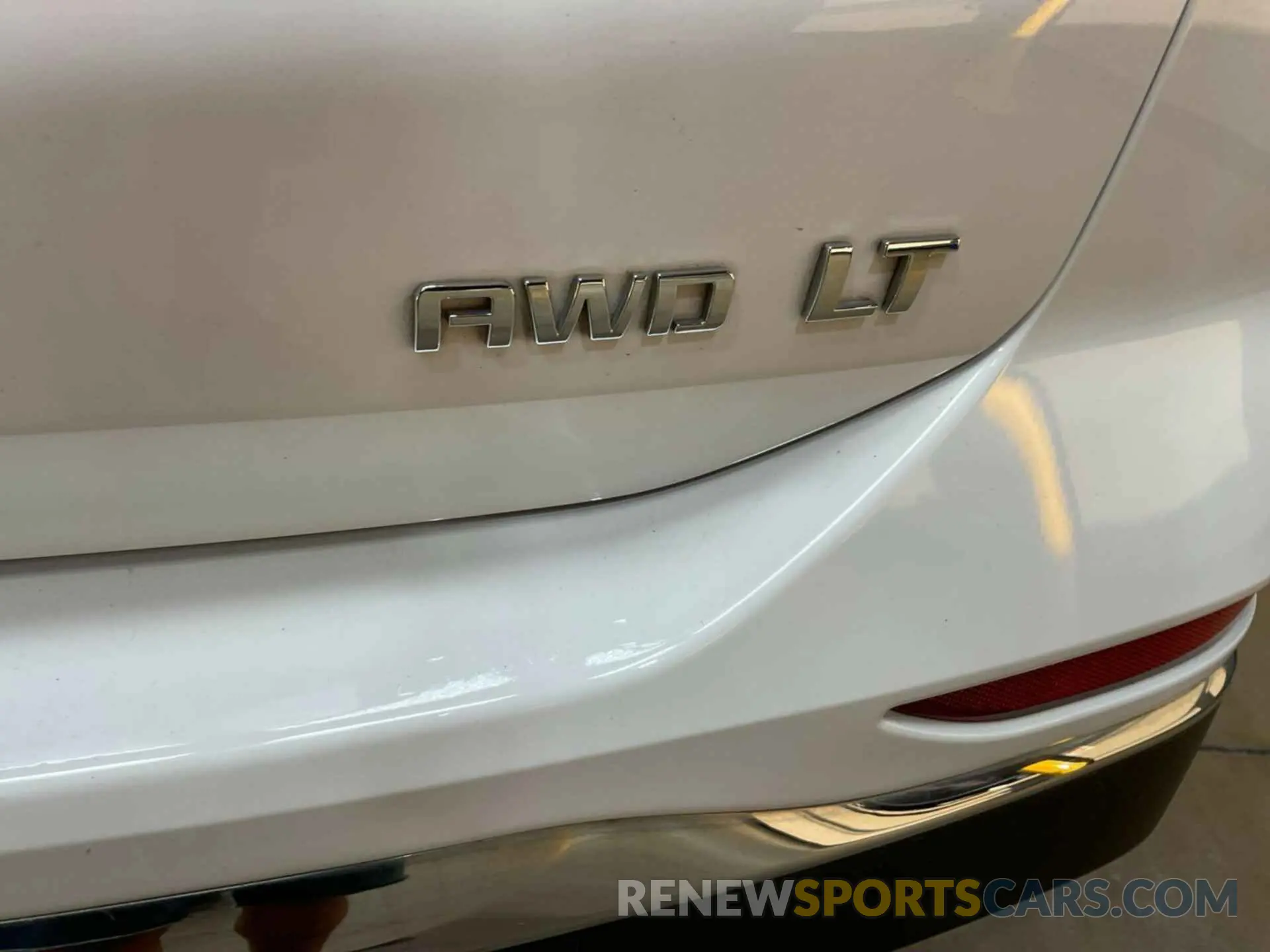 13 Фотография поврежденного автомобиля 2GNAXUEV1L6191197 CHEVROLET EQUINOX 2020