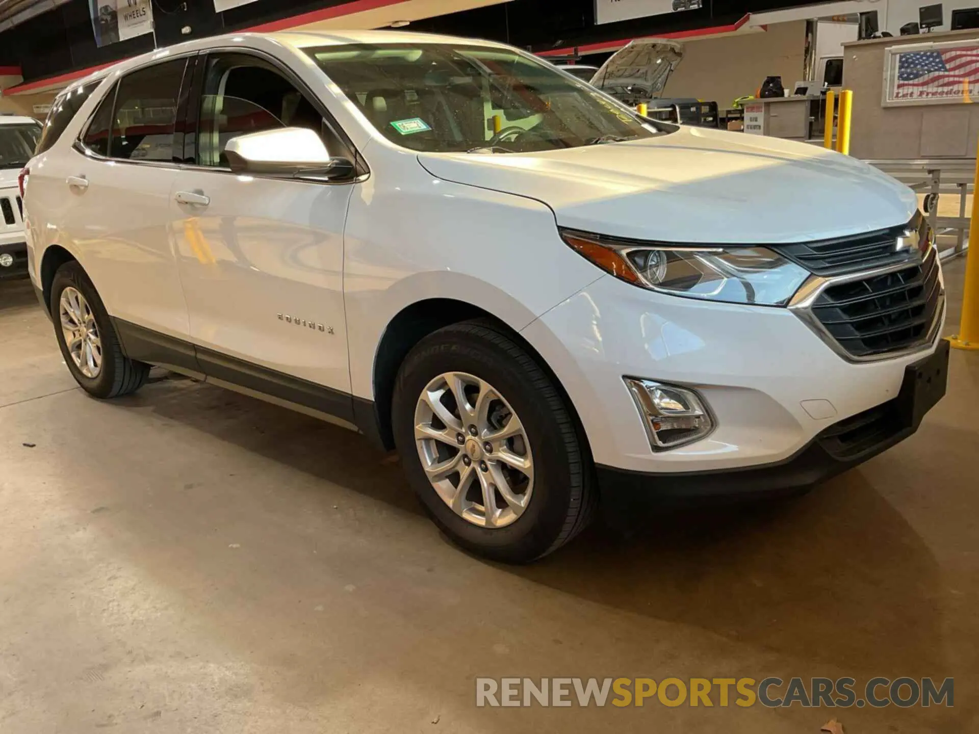 3 Фотография поврежденного автомобиля 2GNAXUEV1L6191197 CHEVROLET EQUINOX 2020