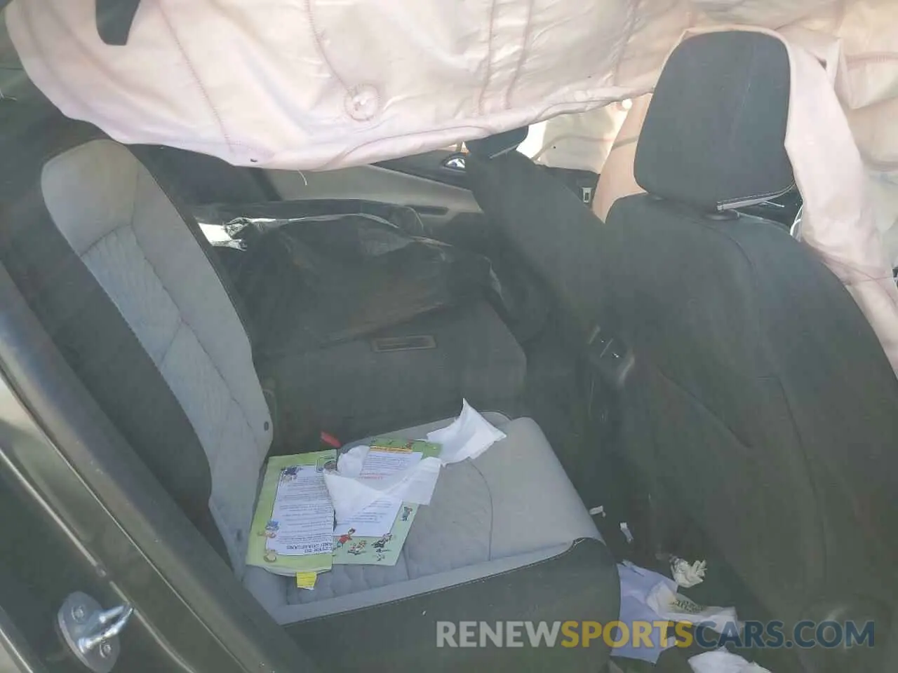 11 Photograph of a damaged car 2GNAXUEV1L6221265 CHEVROLET EQUINOX 2020