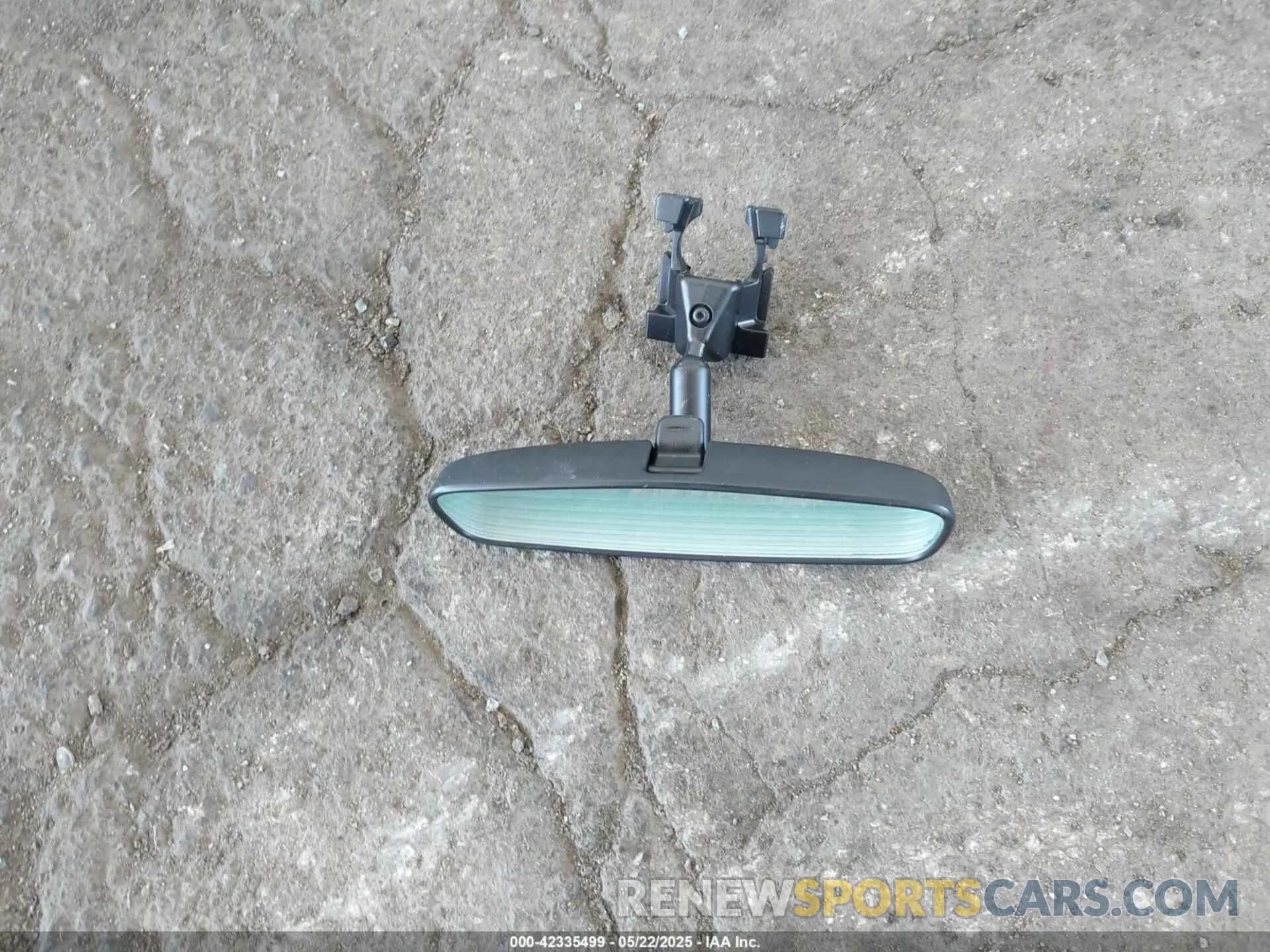 12 Photograph of a damaged car 2GNAXUEV1L6224067 CHEVROLET EQUINOX 2020