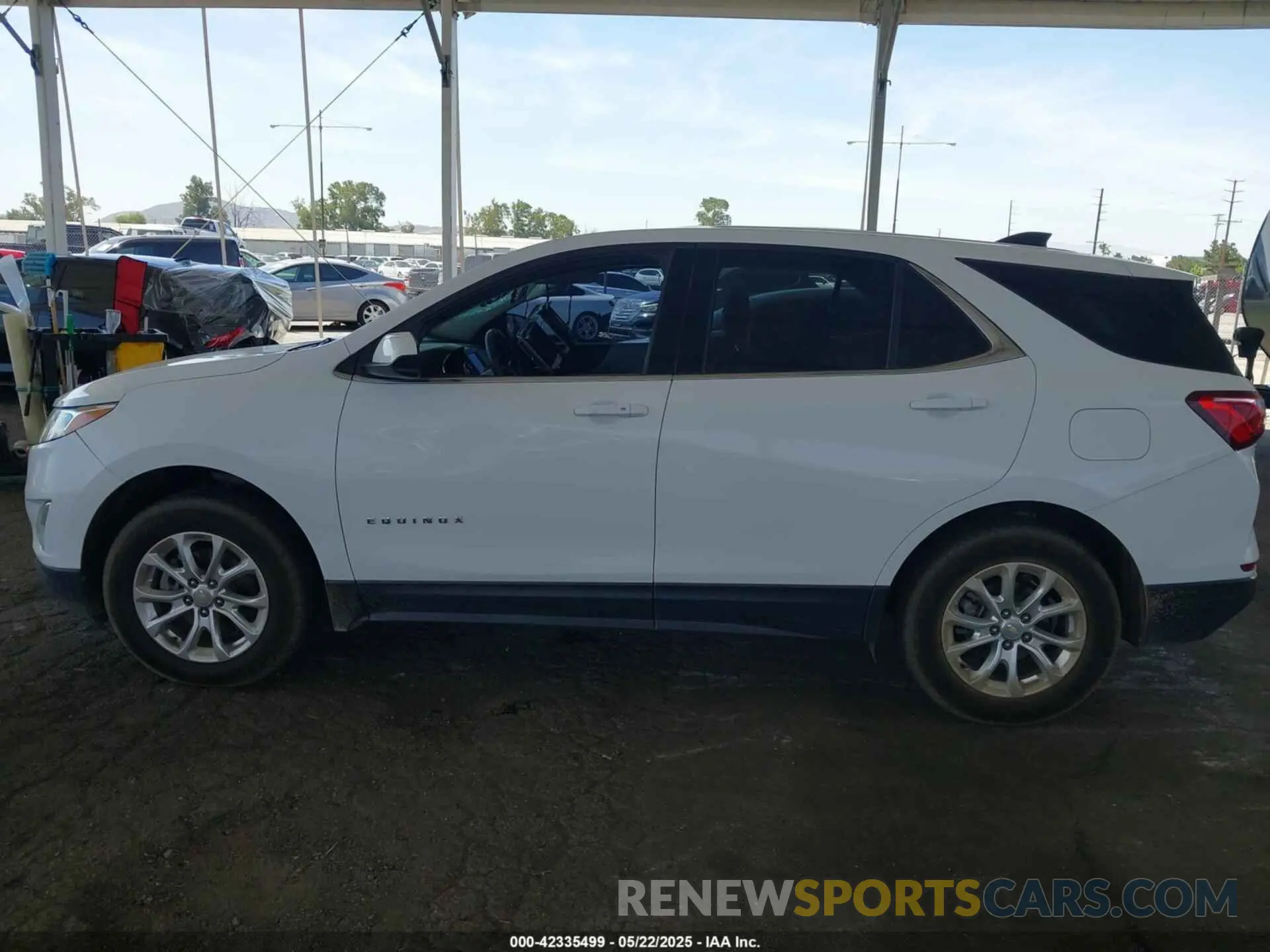 15 Photograph of a damaged car 2GNAXUEV1L6224067 CHEVROLET EQUINOX 2020