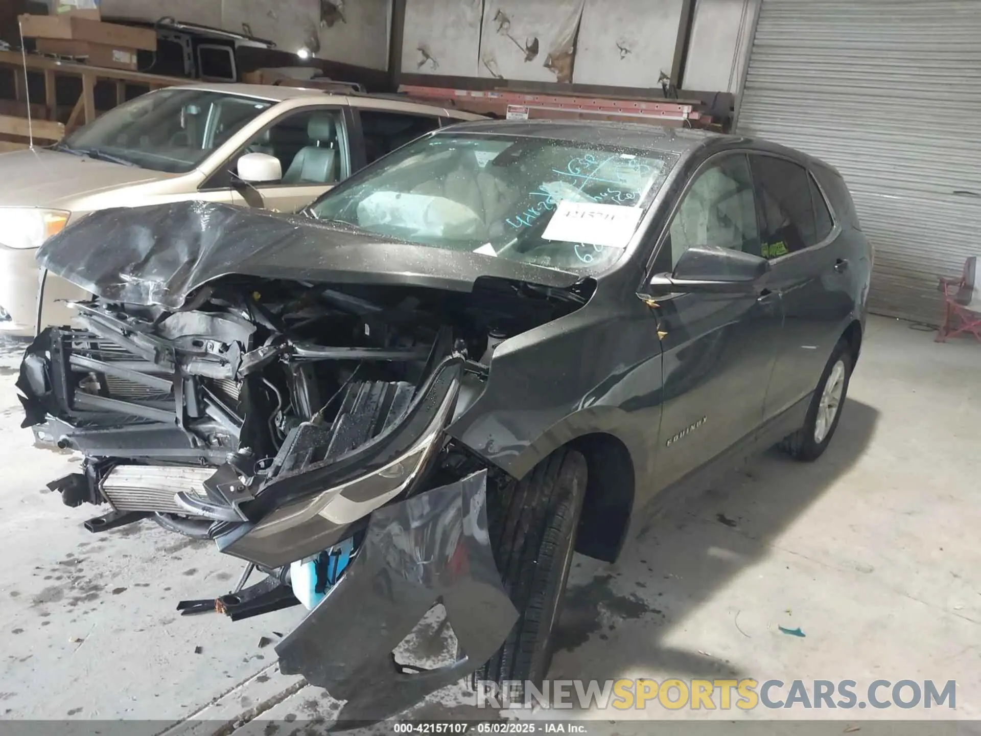 2 Фотография поврежденного автомобиля 2GNAXUEV1L6227311 CHEVROLET EQUINOX 2020