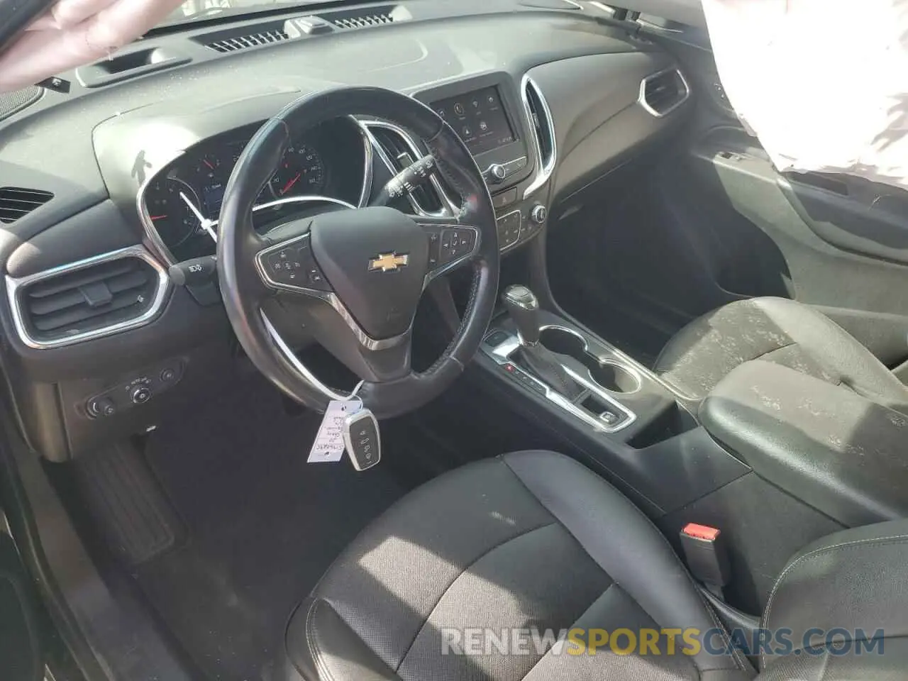 8 Photograph of a damaged car 2GNAXUEV1L6228572 CHEVROLET EQUINOX 2020