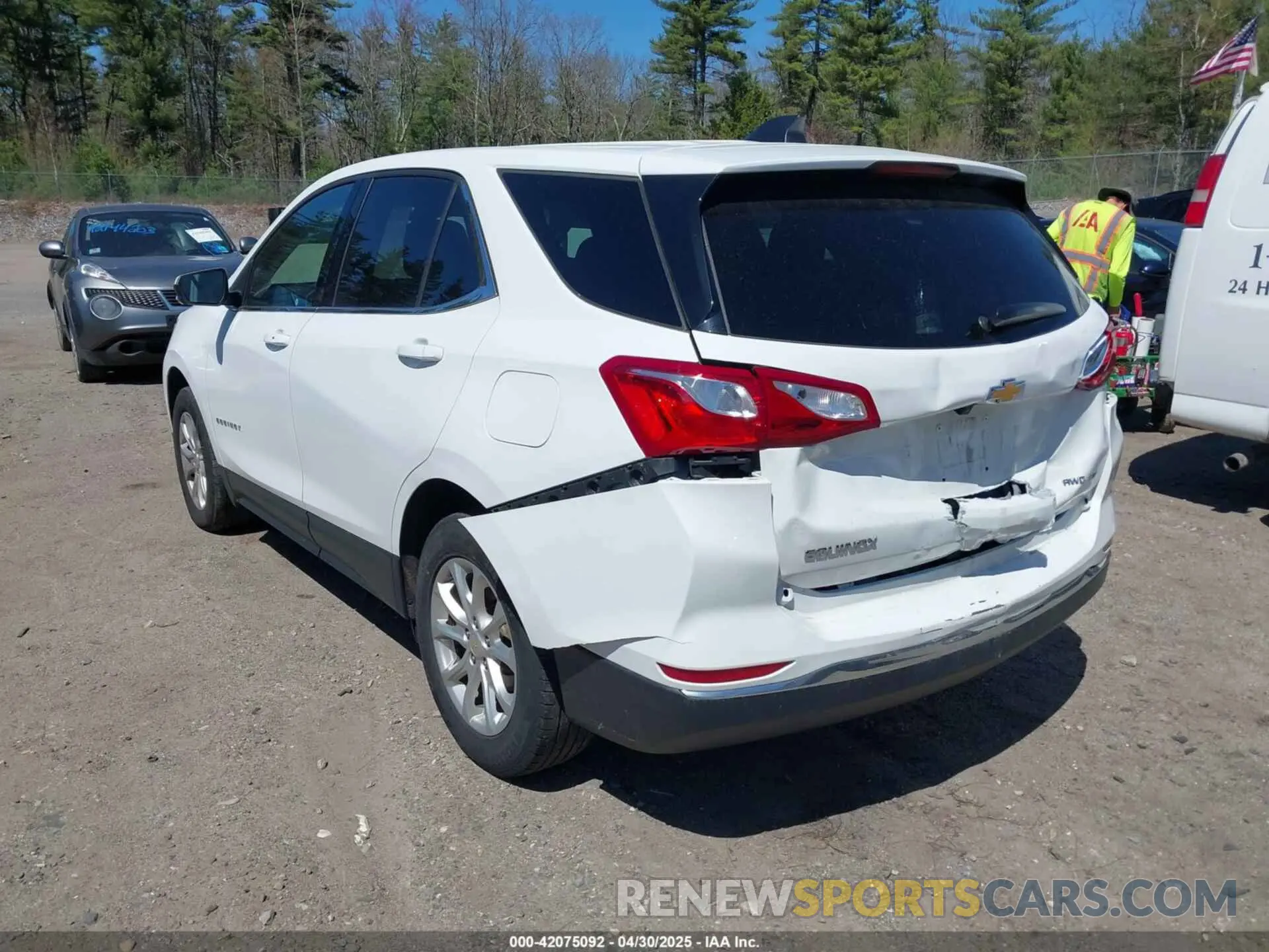 12 Фотография поврежденного автомобиля 2GNAXUEV2L6105704 CHEVROLET EQUINOX 2020