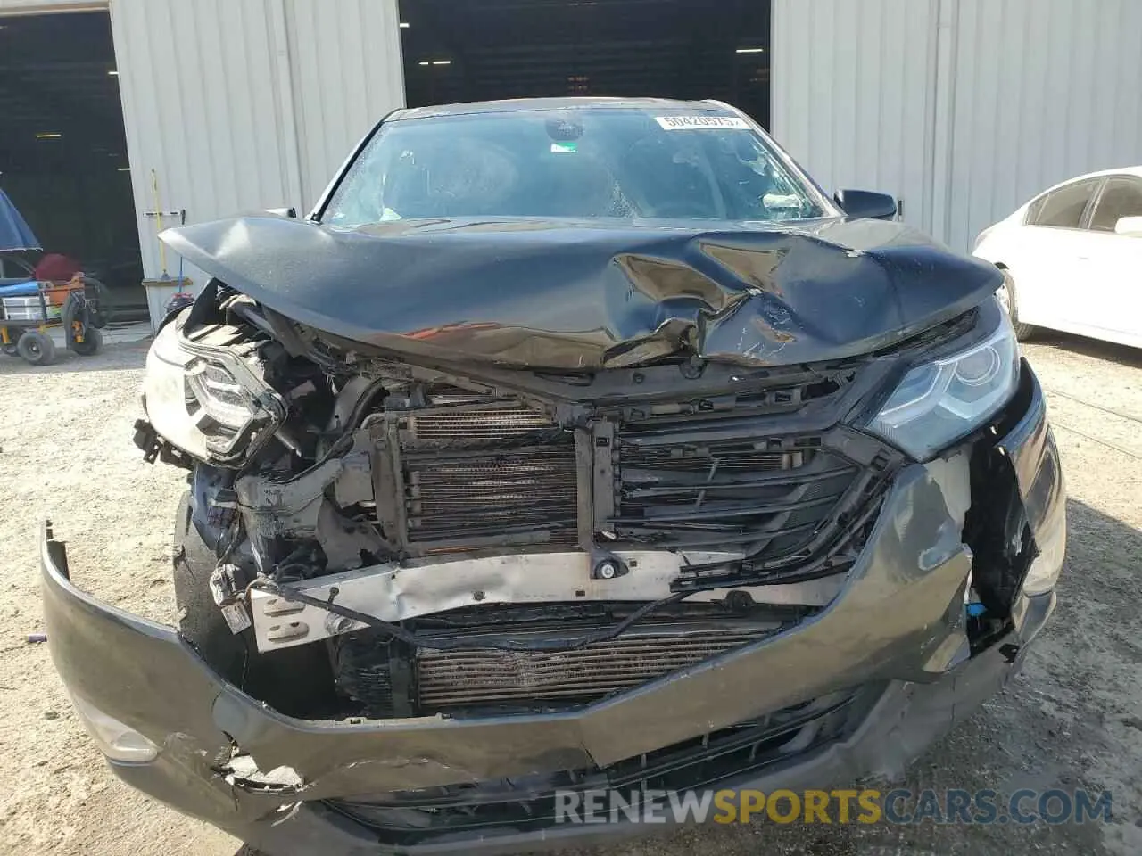 5 Photograph of a damaged car 2GNAXUEV2L6208752 CHEVROLET EQUINOX 2020