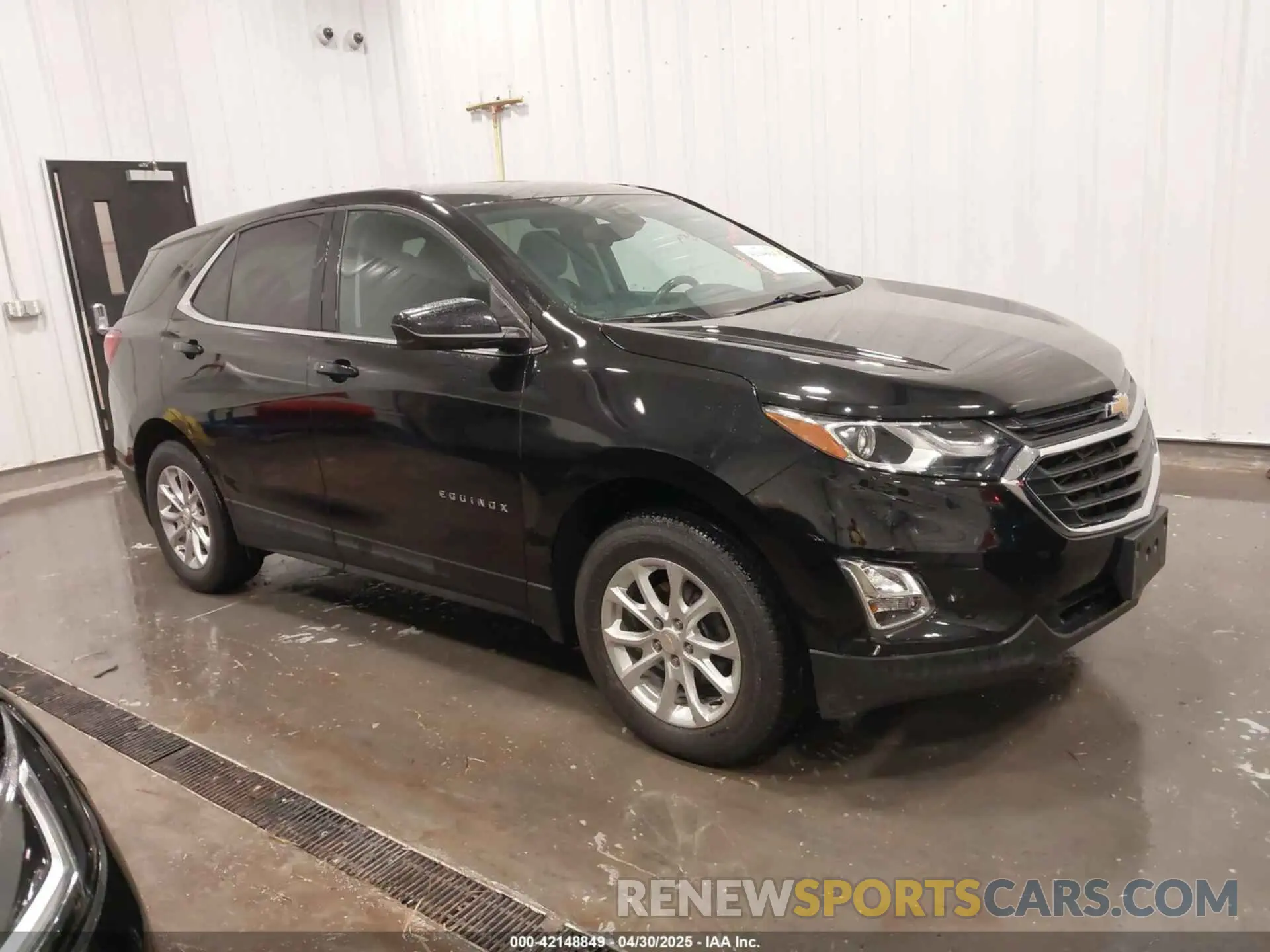 1 Фотография поврежденного автомобиля 2GNAXUEV2L6227253 CHEVROLET EQUINOX 2020