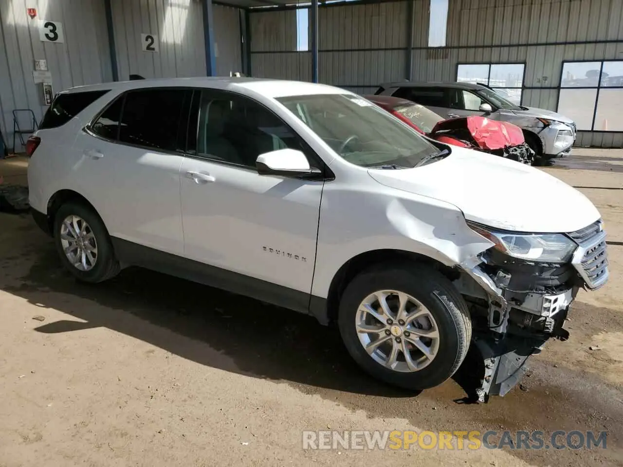 4 Фотография поврежденного автомобиля 2GNAXUEV2L6236308 CHEVROLET EQUINOX 2020