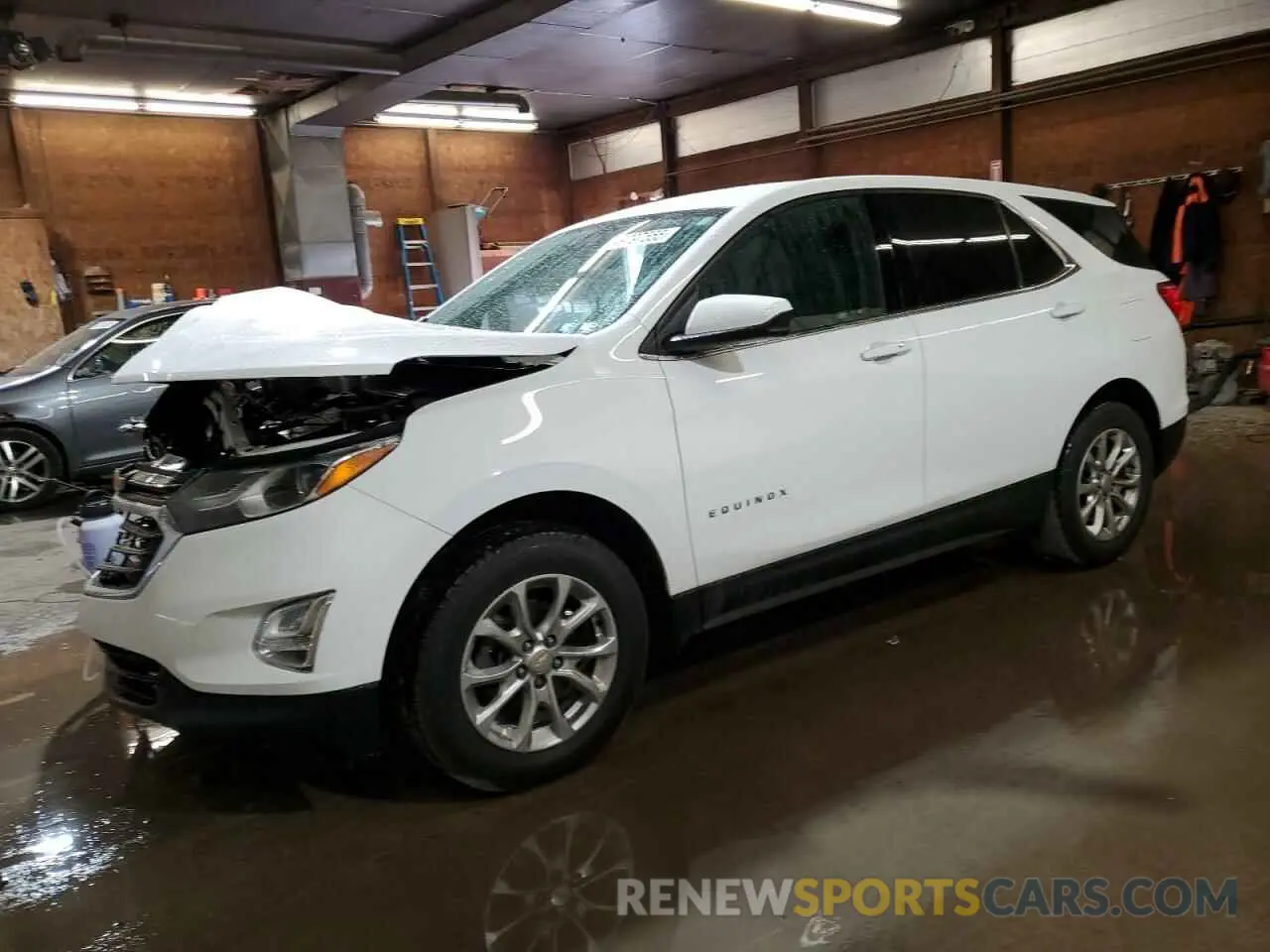 1 Photograph of a damaged car 2GNAXUEV3L6127078 CHEVROLET EQUINOX 2020