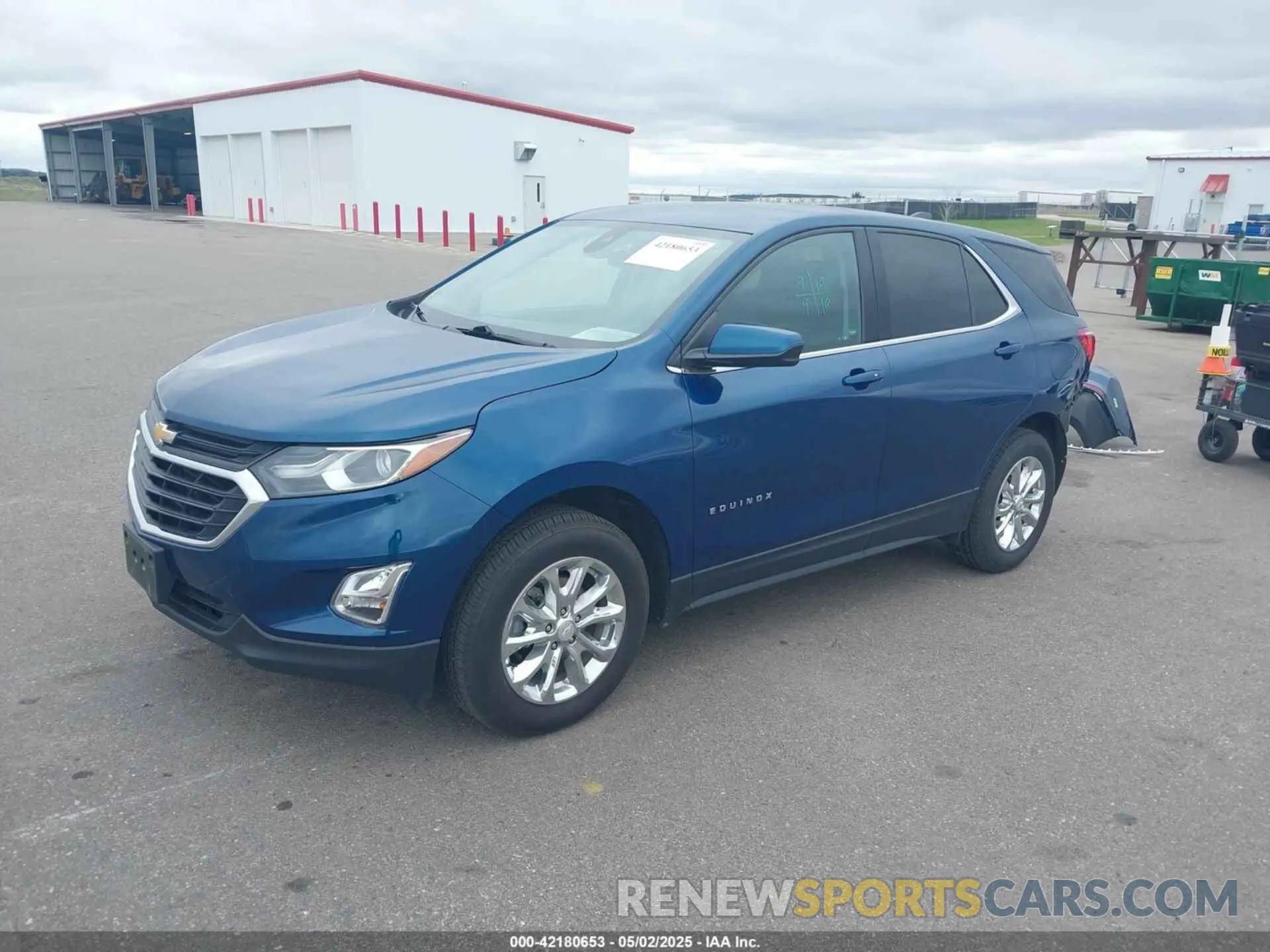 2 Photograph of a damaged car 2GNAXUEV3L6157178 CHEVROLET EQUINOX 2020