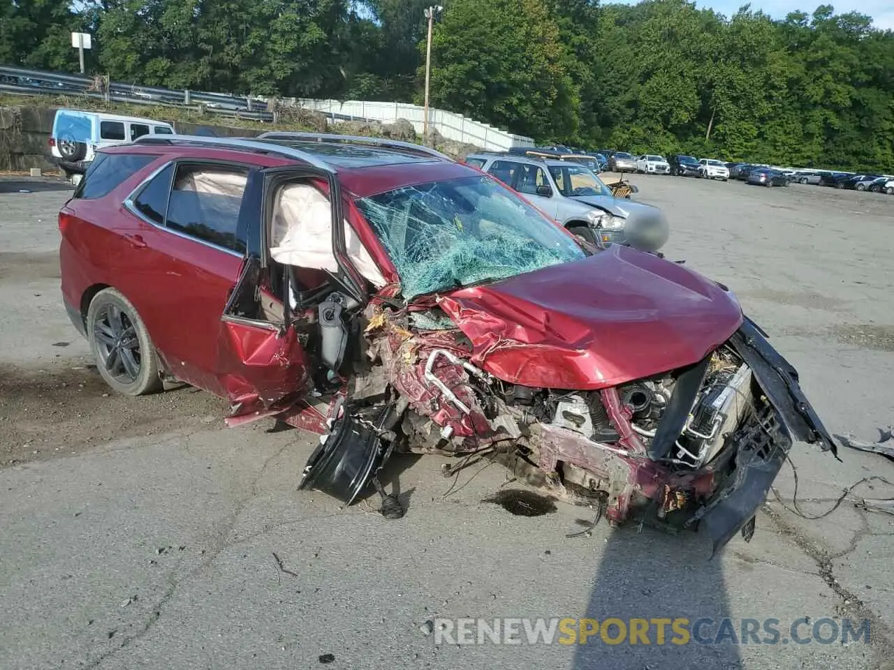 4 Photograph of a damaged car 2GNAXUEV3L6213622 CHEVROLET EQUINOX 2020