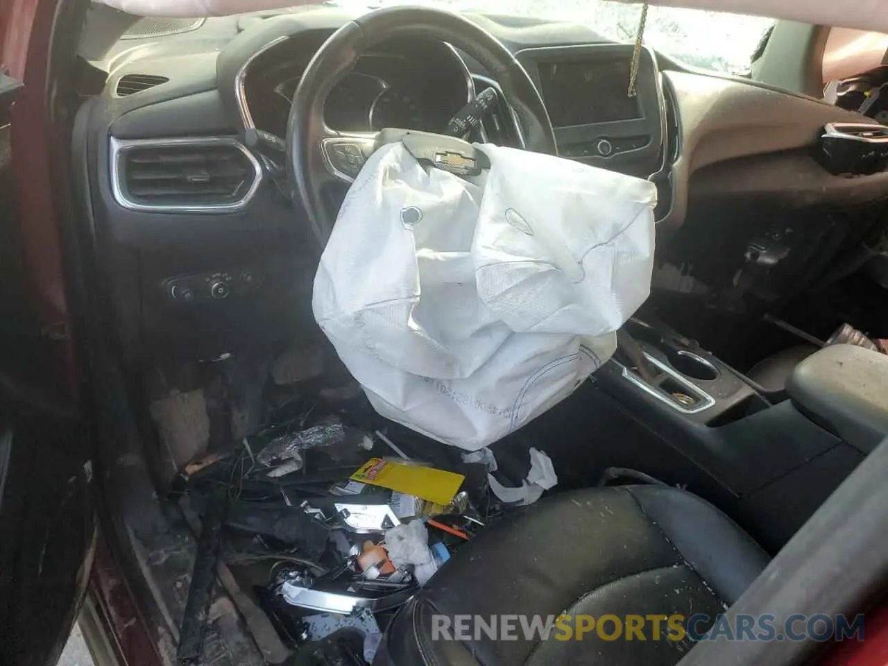 8 Photograph of a damaged car 2GNAXUEV3L6213622 CHEVROLET EQUINOX 2020