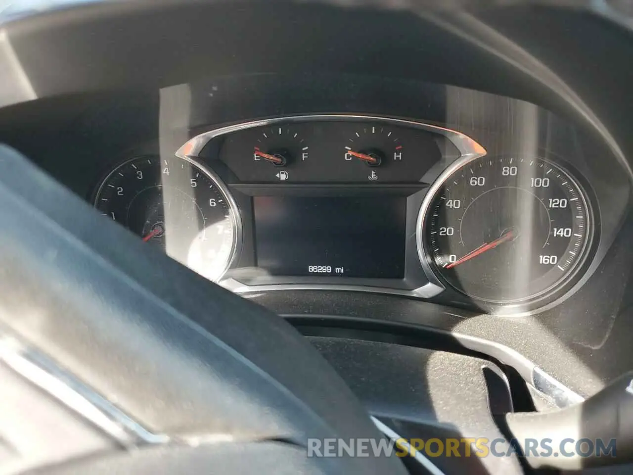 9 Photograph of a damaged car 2GNAXUEV3L6282892 CHEVROLET EQUINOX 2020