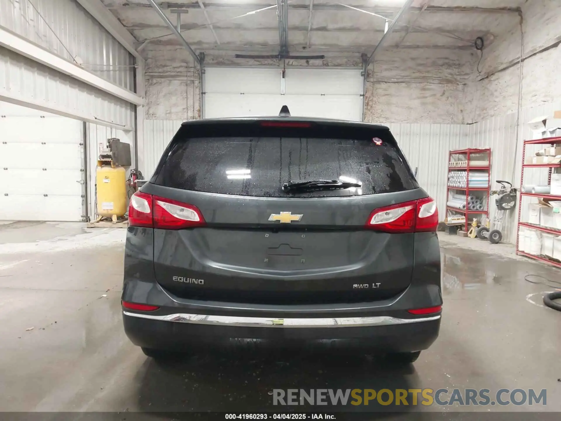 17 Фотография поврежденного автомобиля 2GNAXUEV4L6157402 CHEVROLET EQUINOX 2020