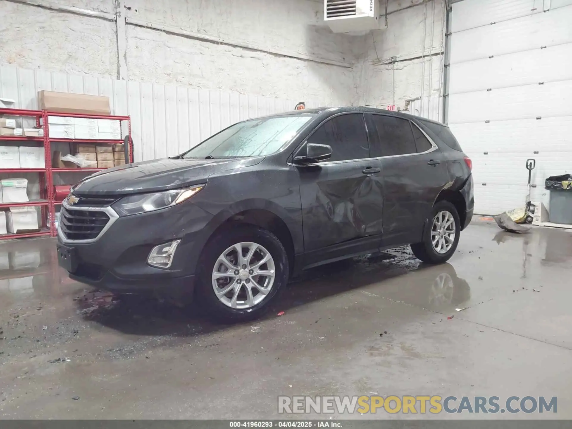 2 Фотография поврежденного автомобиля 2GNAXUEV4L6157402 CHEVROLET EQUINOX 2020