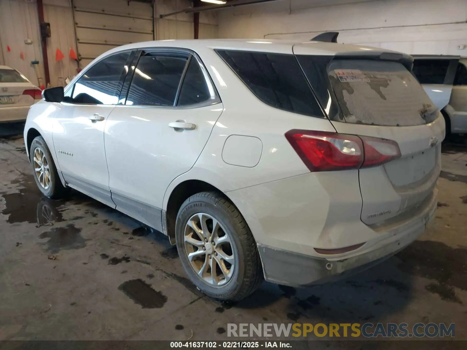 3 Фотография поврежденного автомобиля 2GNAXUEV4L6228503 CHEVROLET EQUINOX 2020