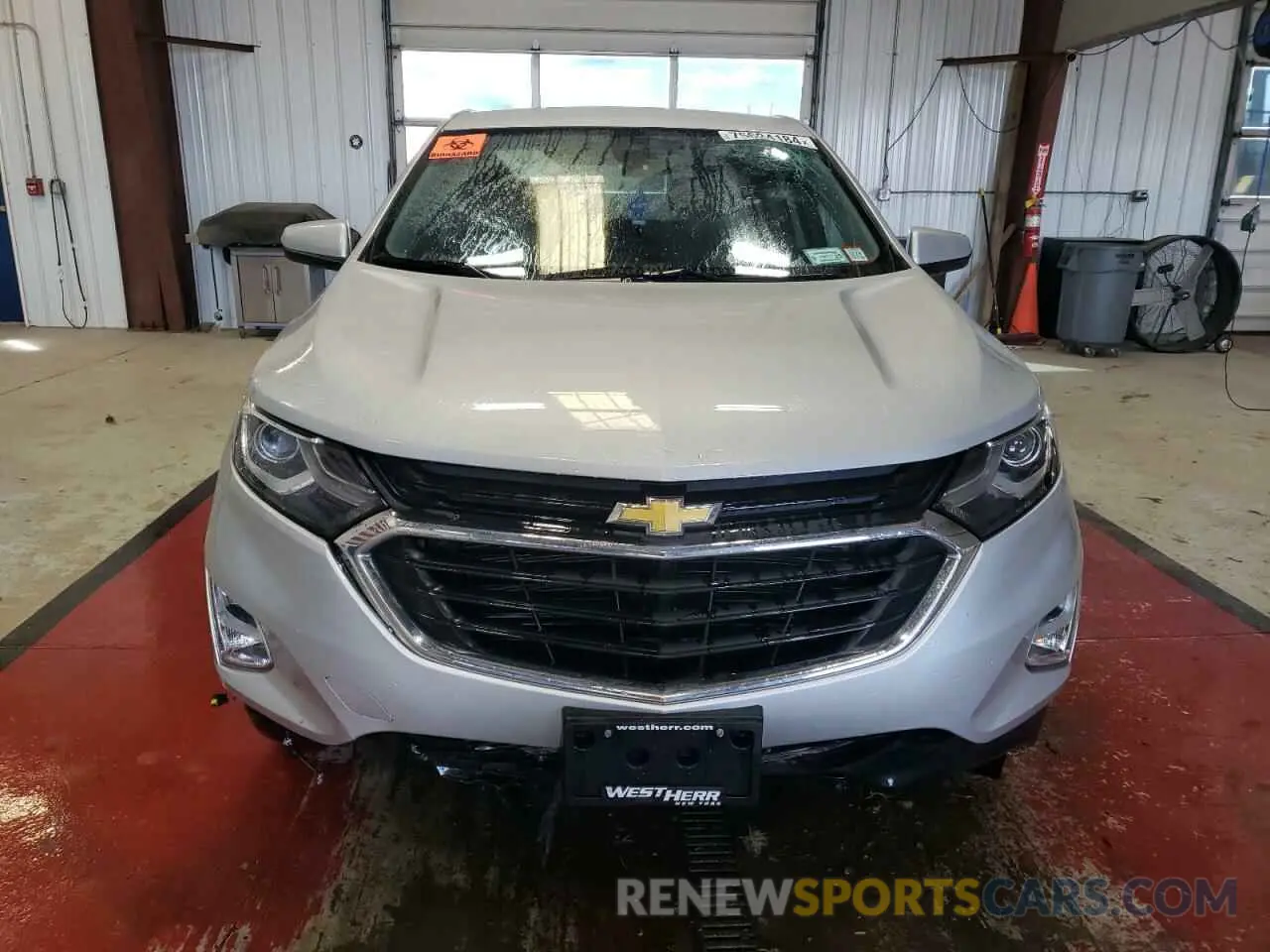 5 Фотография поврежденного автомобиля 2GNAXUEV4L6285655 CHEVROLET EQUINOX 2020