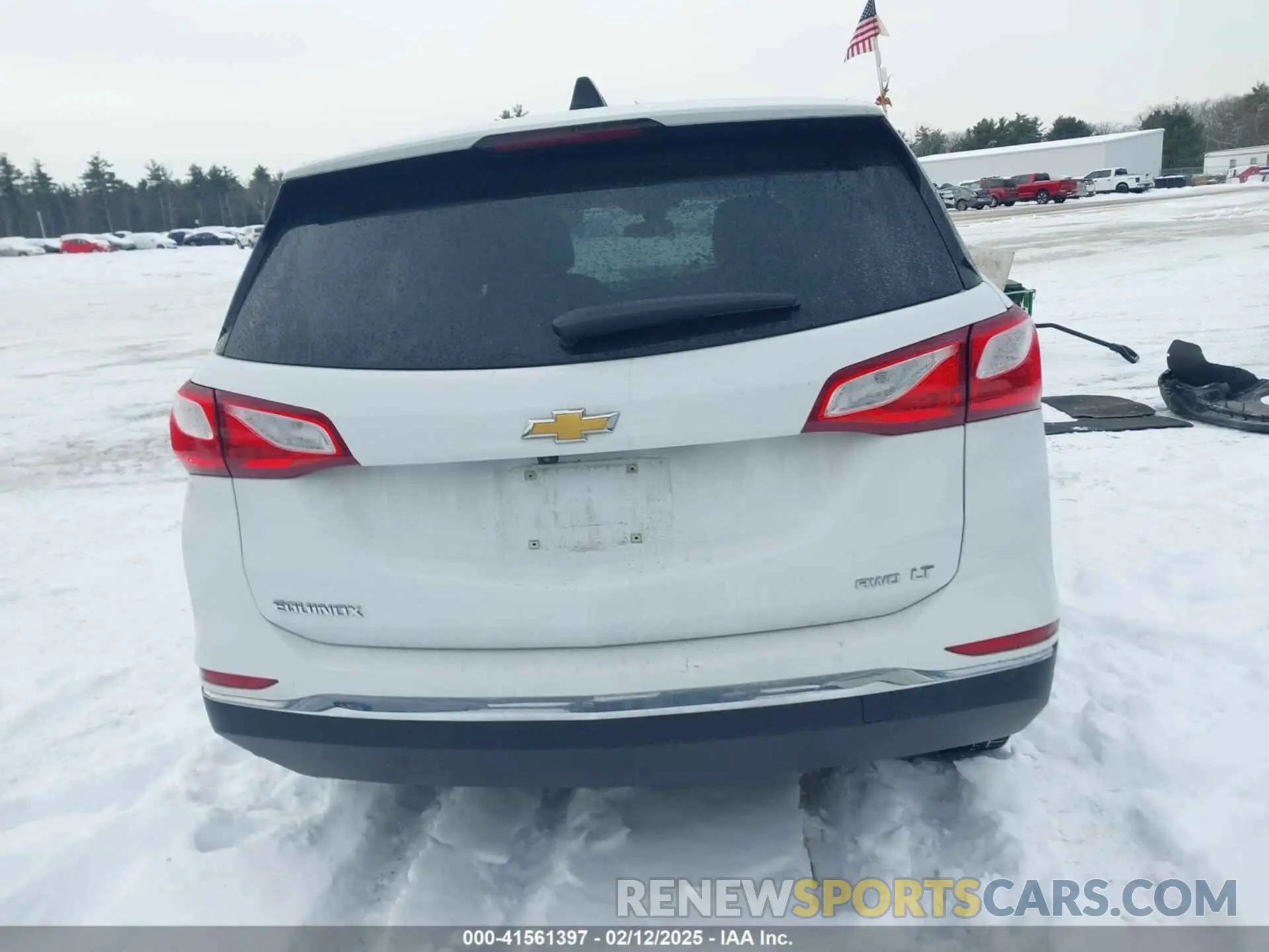 17 Photograph of a damaged car 2GNAXUEV5L6154590 CHEVROLET EQUINOX 2020