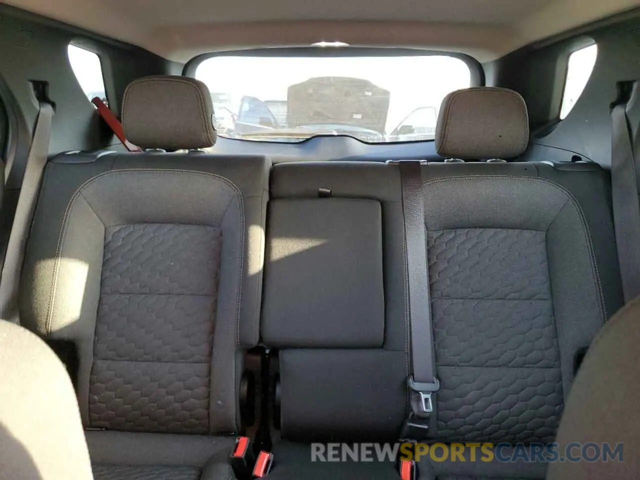 10 Фотография поврежденного автомобиля 2GNAXUEV5L6208096 CHEVROLET EQUINOX 2020