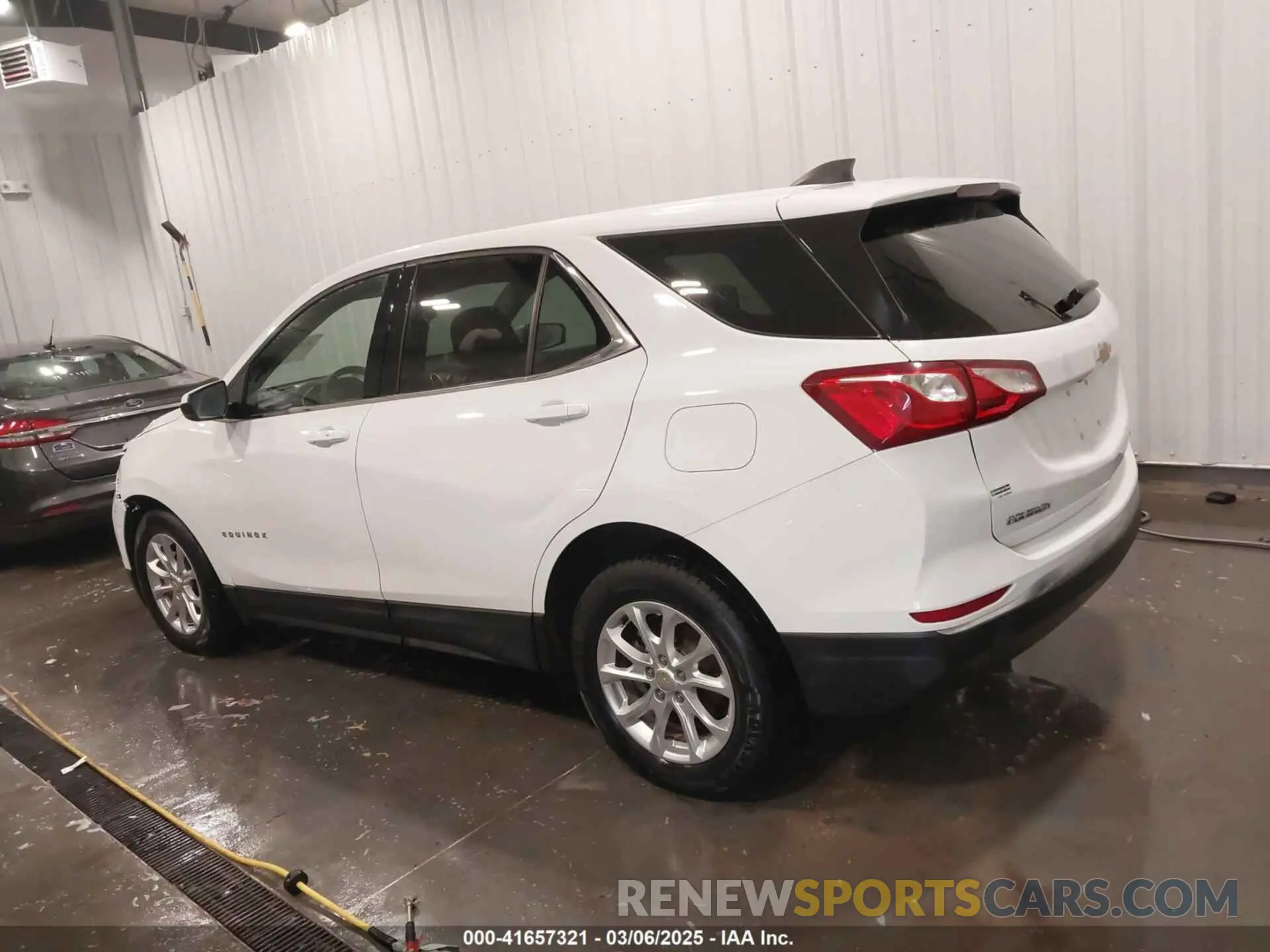 15 Фотография поврежденного автомобиля 2GNAXUEV5L6244807 CHEVROLET EQUINOX 2020