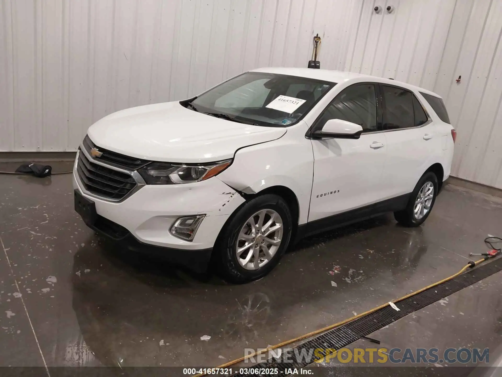 2 Фотография поврежденного автомобиля 2GNAXUEV5L6244807 CHEVROLET EQUINOX 2020