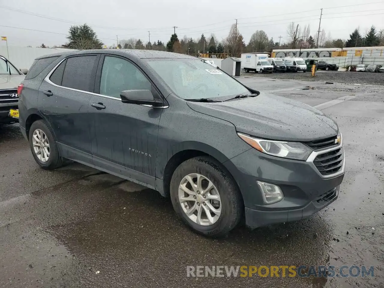 4 Фотография поврежденного автомобиля 2GNAXUEV6L6109383 CHEVROLET EQUINOX 2020