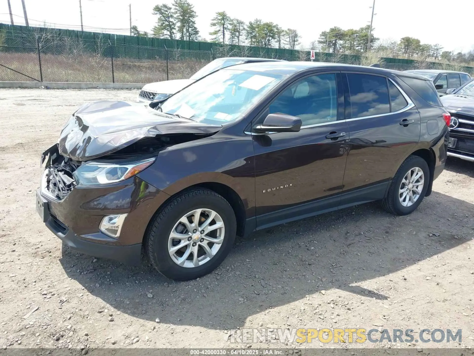 2 Фотография поврежденного автомобиля 2GNAXUEV6L6137975 CHEVROLET EQUINOX 2020