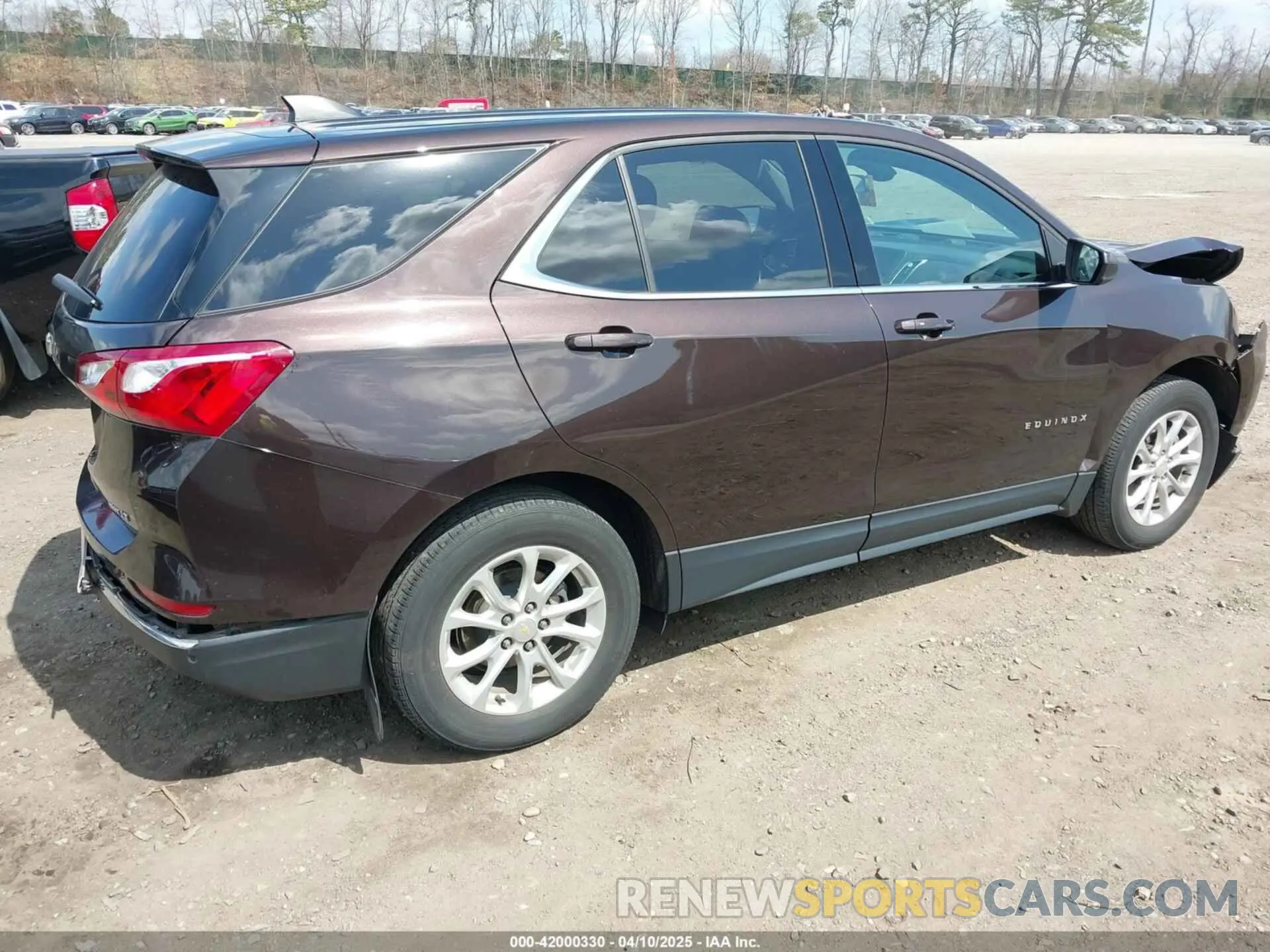4 Фотография поврежденного автомобиля 2GNAXUEV6L6137975 CHEVROLET EQUINOX 2020