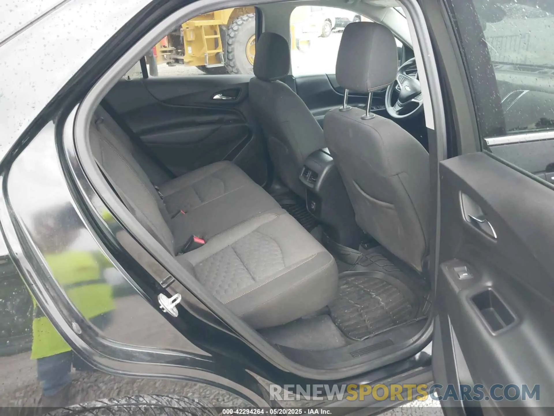 8 Фотография поврежденного автомобиля 2GNAXUEV6L6162813 CHEVROLET EQUINOX 2020