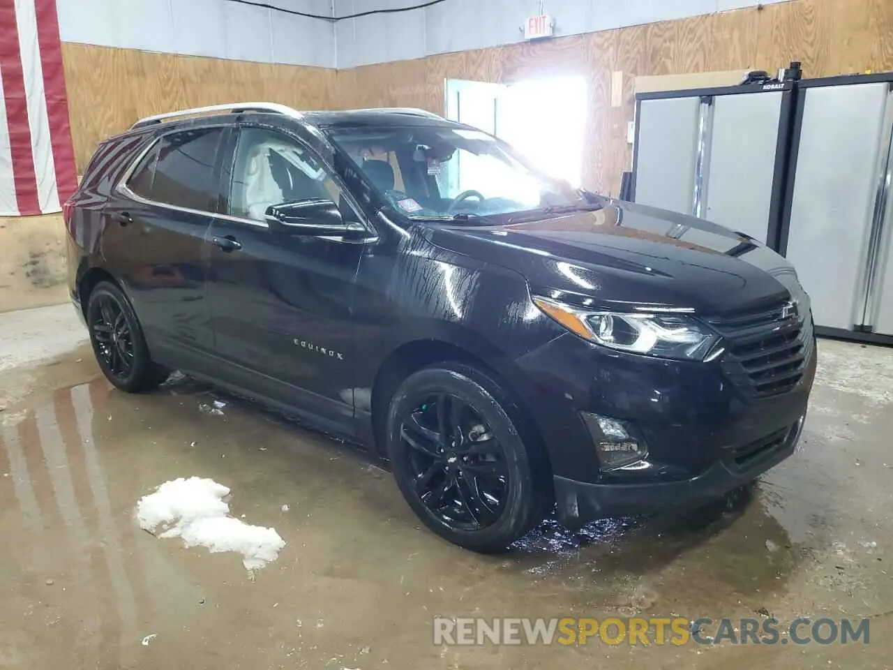 4 Photograph of a damaged car 2GNAXUEV6L6164660 CHEVROLET EQUINOX 2020