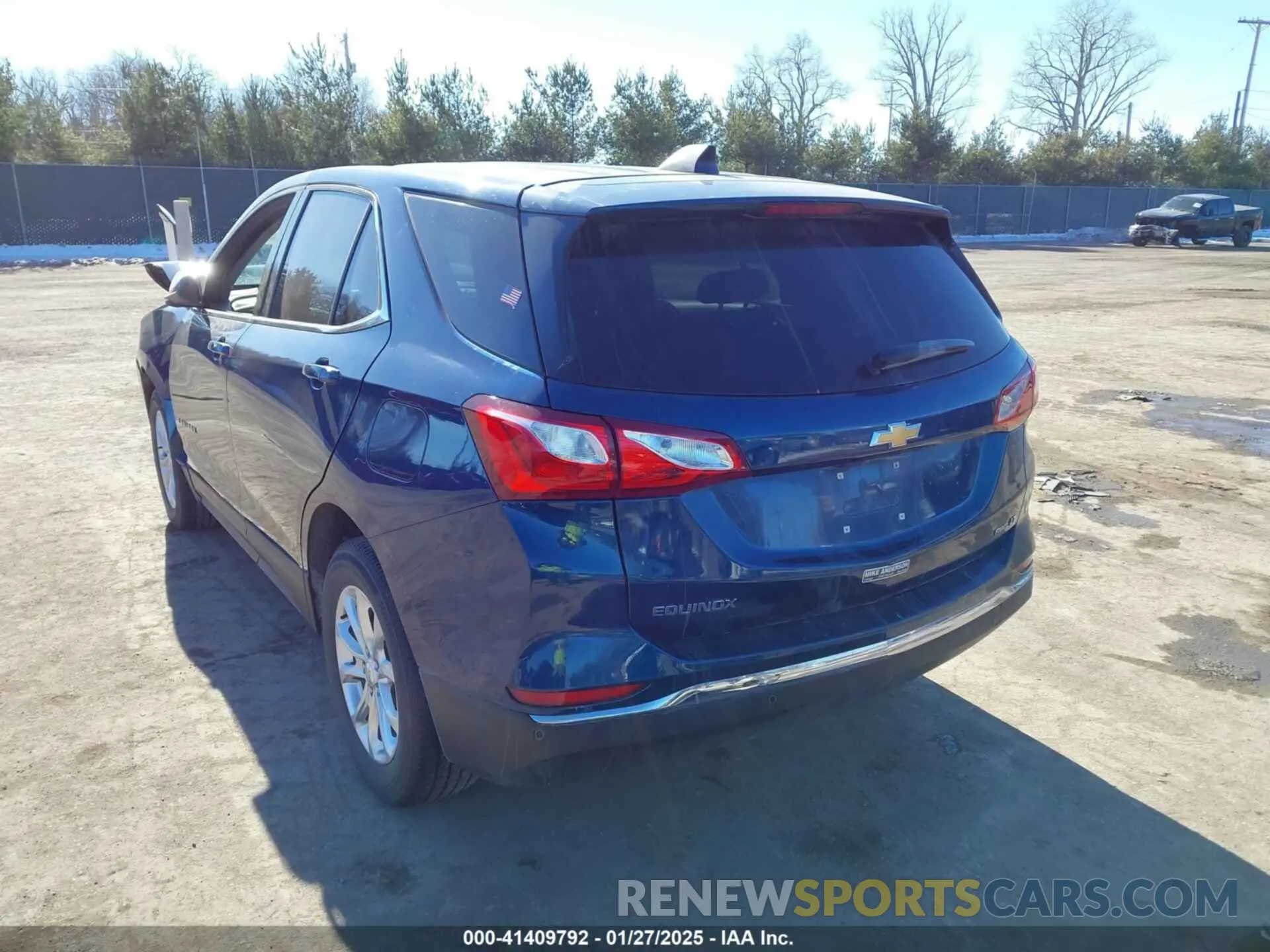 3 Фотография поврежденного автомобиля 2GNAXUEV6L6185542 CHEVROLET EQUINOX 2020