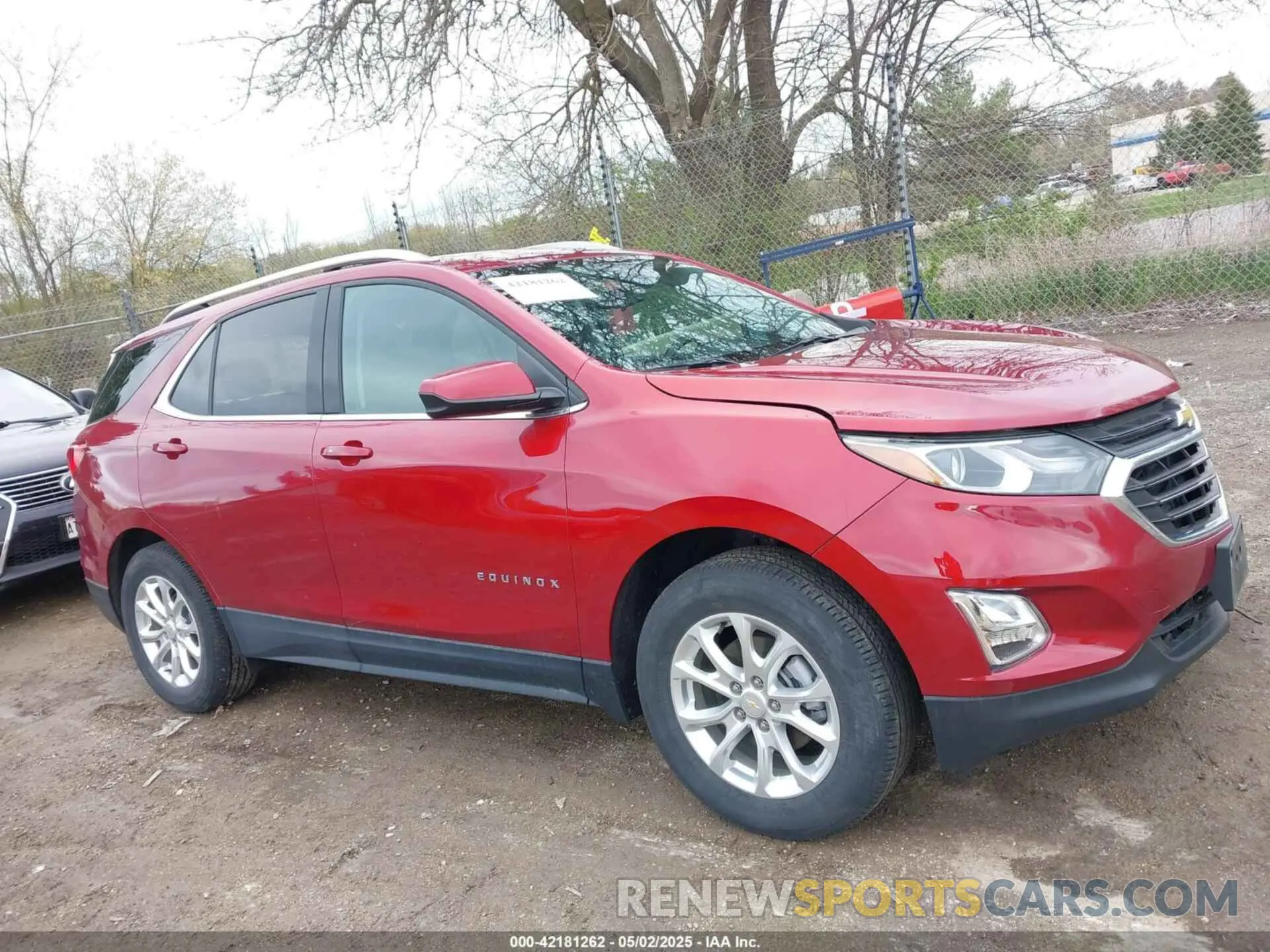 13 Photograph of a damaged car 2GNAXUEV6L6220600 CHEVROLET EQUINOX 2020