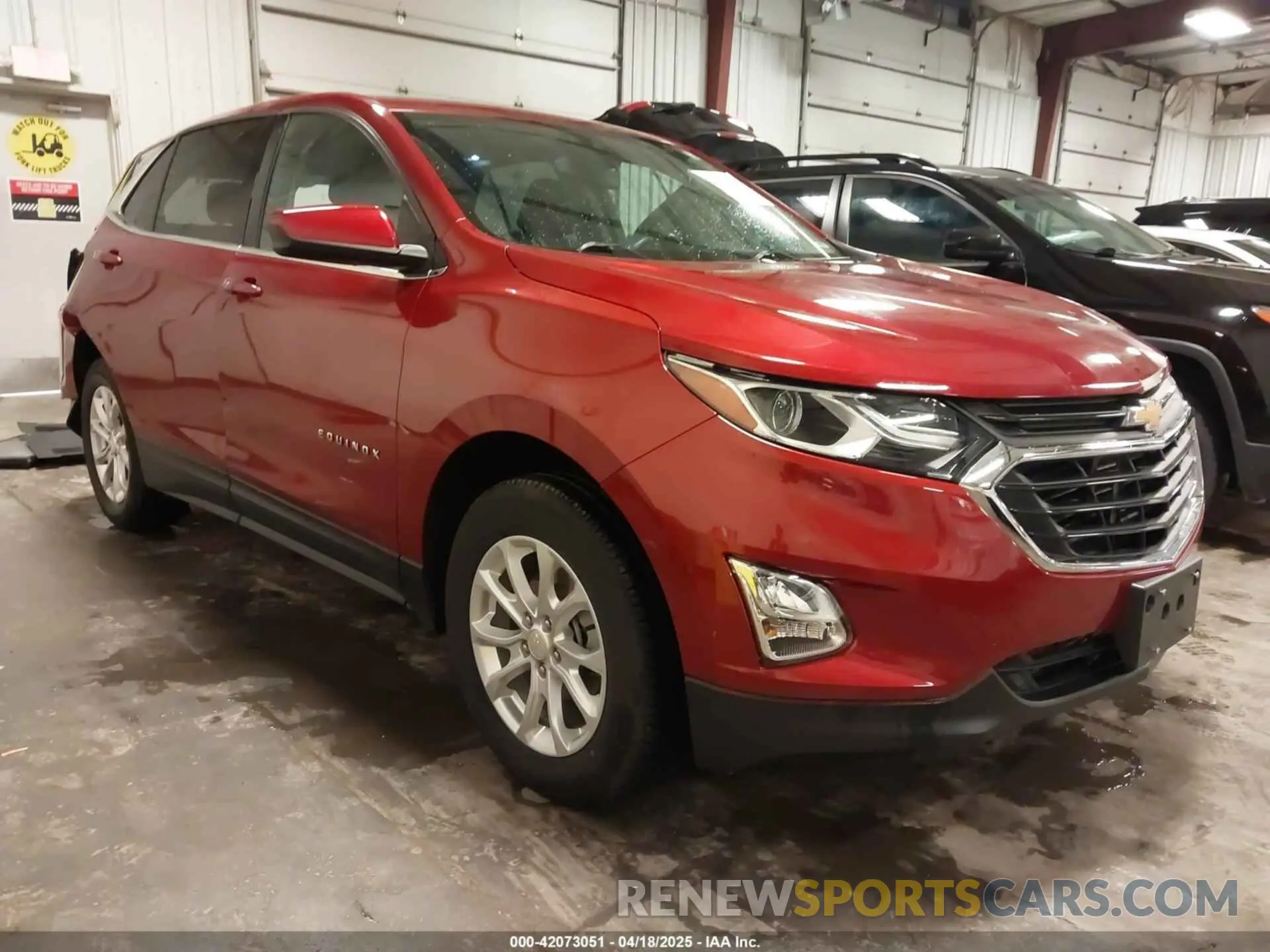 1 Photograph of a damaged car 2GNAXUEV6L6268954 CHEVROLET EQUINOX 2020