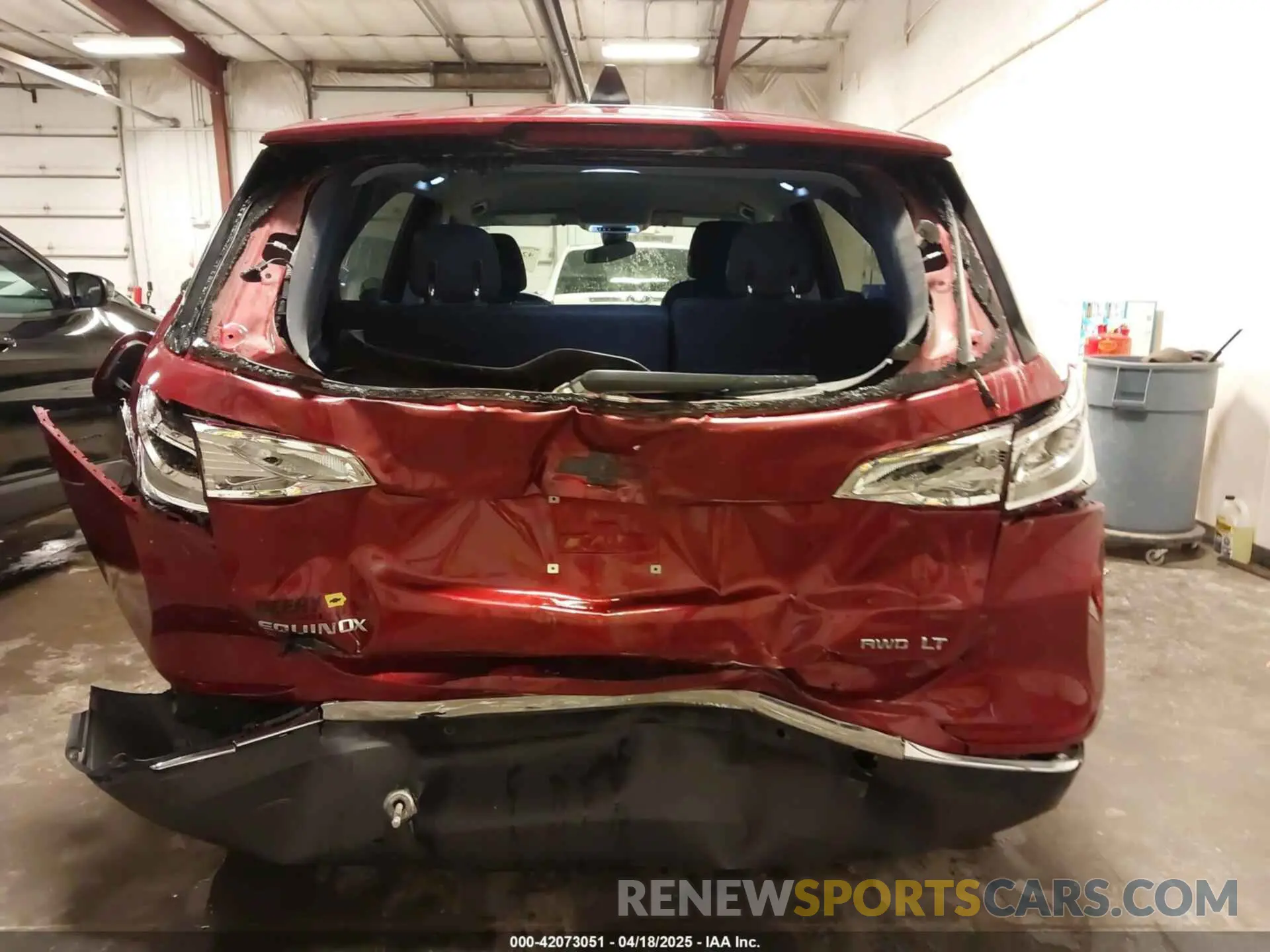 17 Photograph of a damaged car 2GNAXUEV6L6268954 CHEVROLET EQUINOX 2020