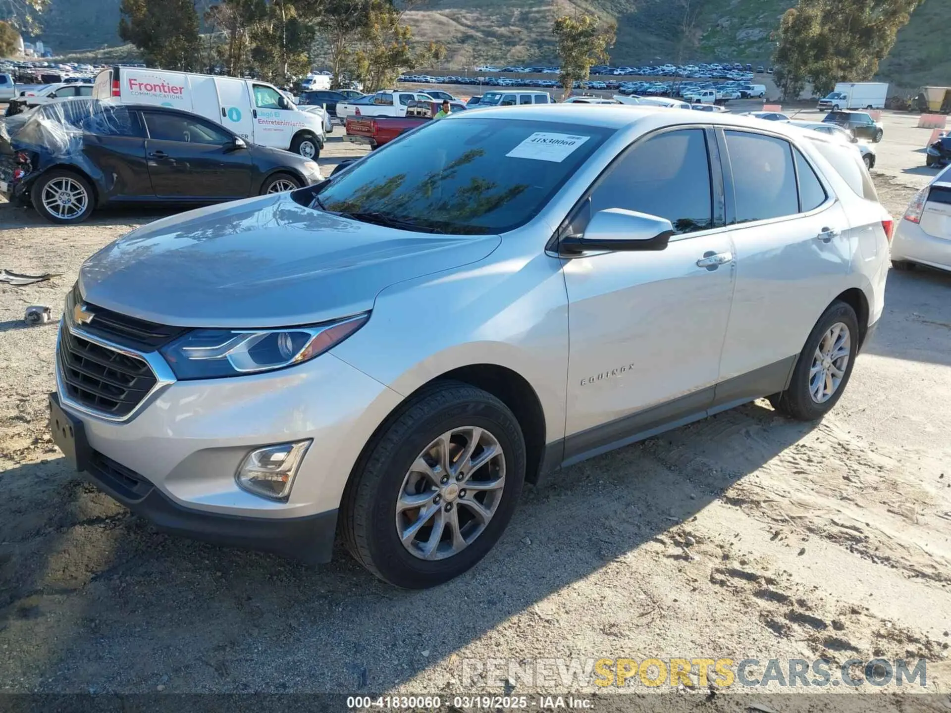 2 Фотография поврежденного автомобиля 2GNAXUEV7L6111580 CHEVROLET EQUINOX 2020