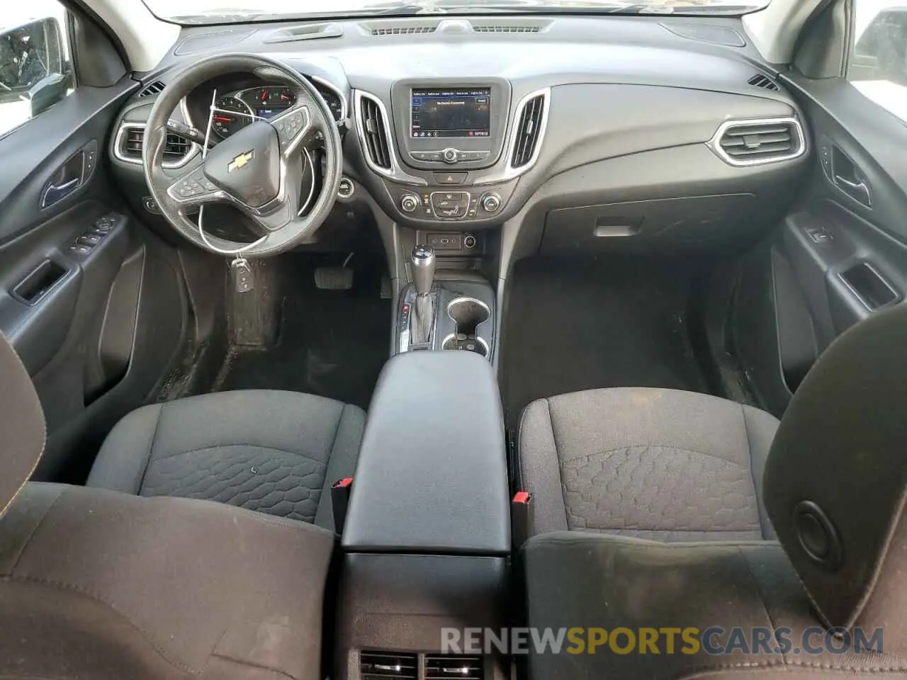 8 Photograph of a damaged car 2GNAXUEV7L6203997 CHEVROLET EQUINOX 2020