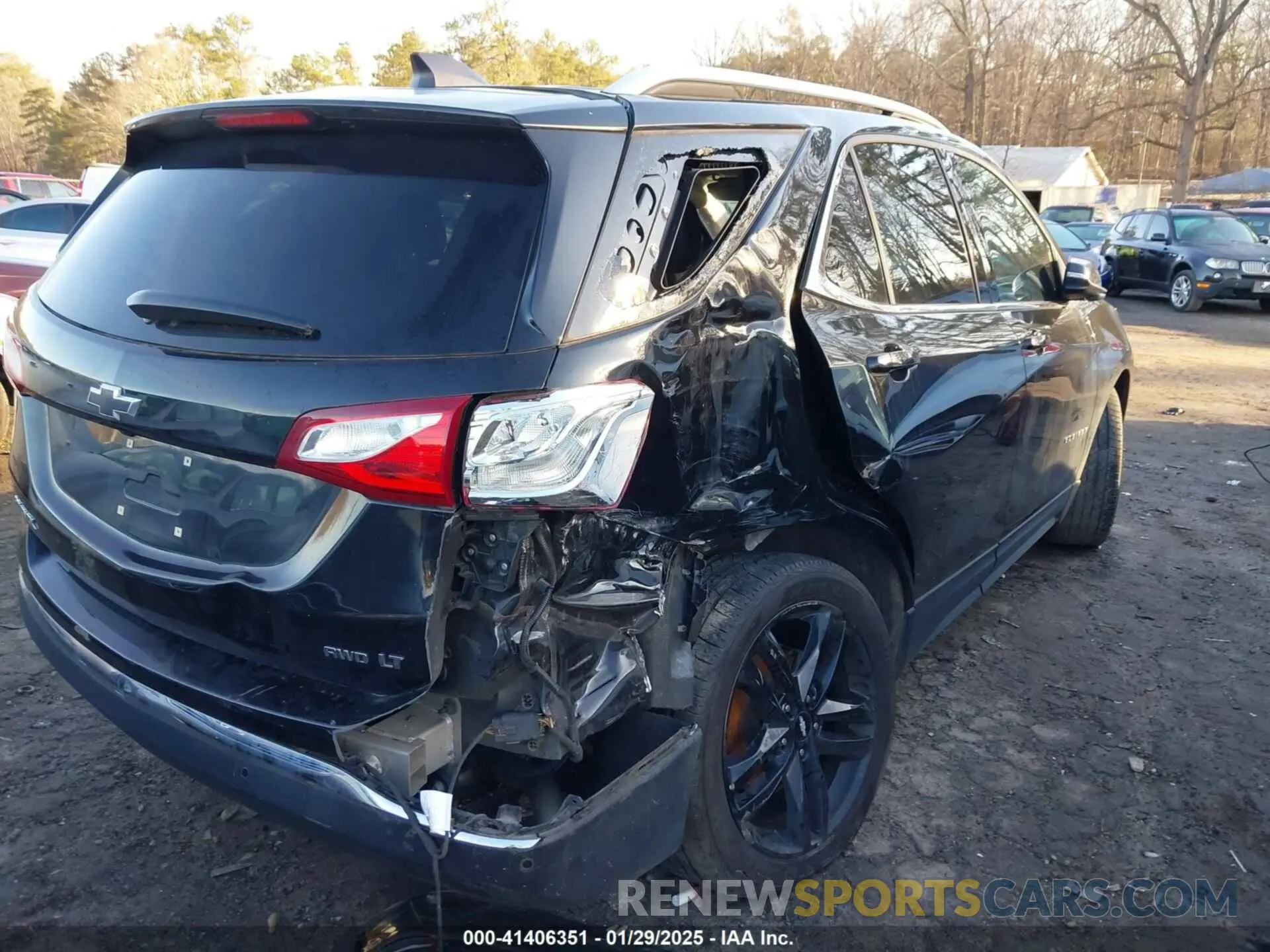 6 Photograph of a damaged car 2GNAXUEV7L6235588 CHEVROLET EQUINOX 2020