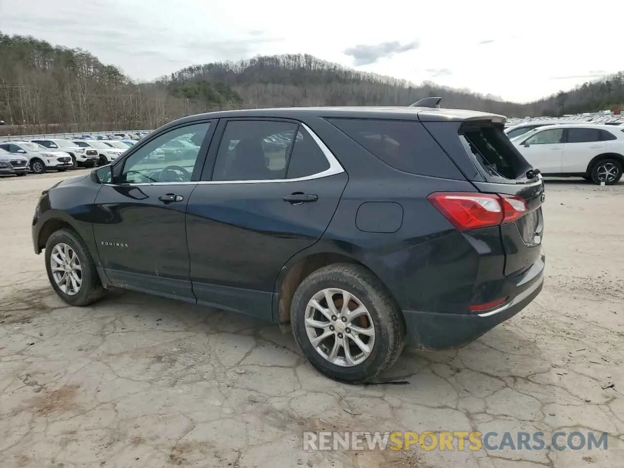 2 Photograph of a damaged car 2GNAXUEV8L6130011 CHEVROLET EQUINOX 2020