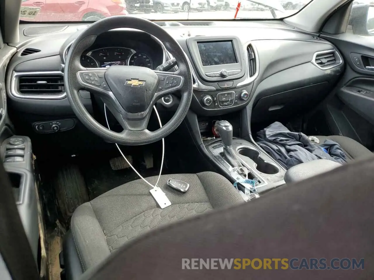 8 Photograph of a damaged car 2GNAXUEV8L6130011 CHEVROLET EQUINOX 2020