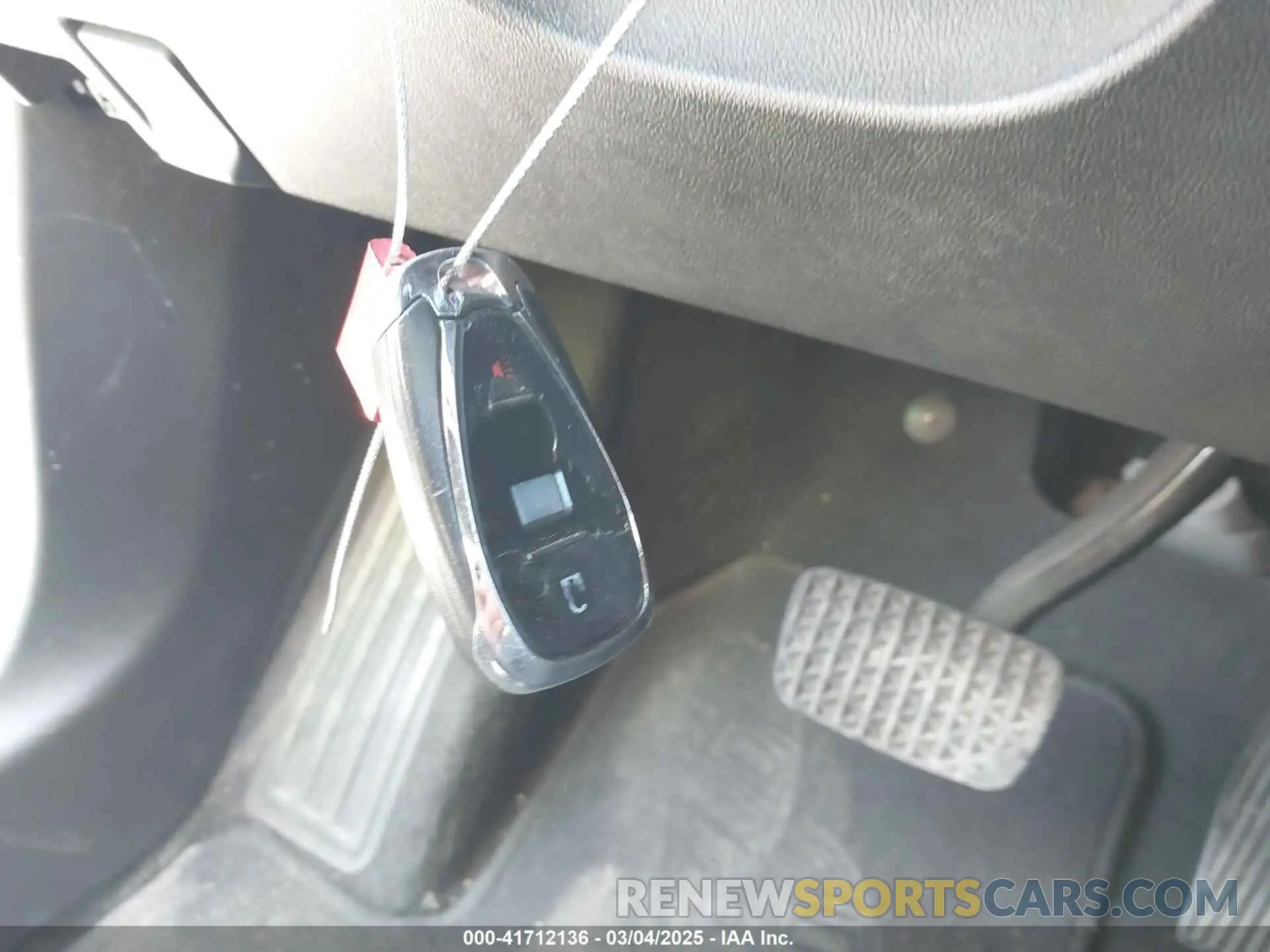 11 Фотография поврежденного автомобиля 2GNAXUEV8L6165776 CHEVROLET EQUINOX 2020