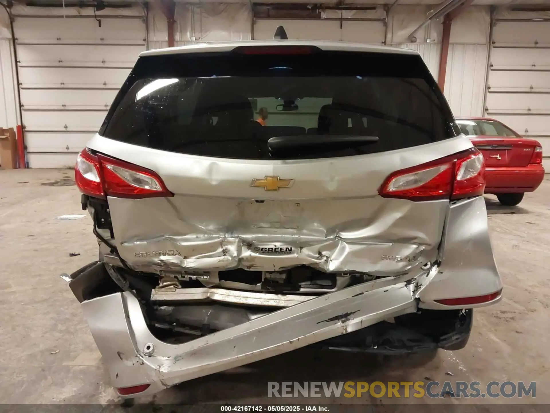17 Фотография поврежденного автомобиля 2GNAXUEV8L6198096 CHEVROLET EQUINOX 2020