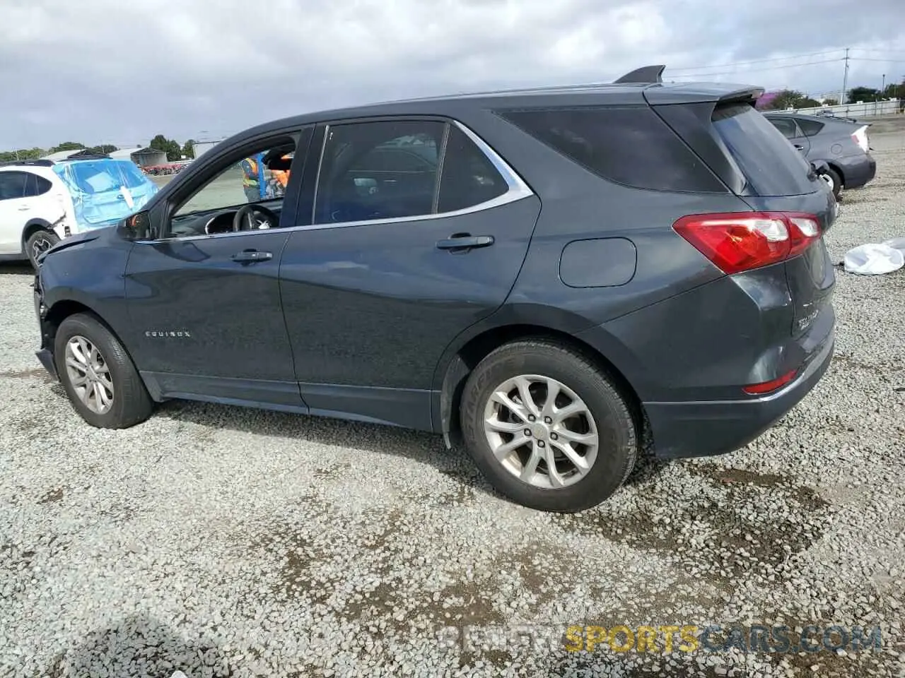 2 Фотография поврежденного автомобиля 2GNAXUEV8L6224647 CHEVROLET EQUINOX 2020