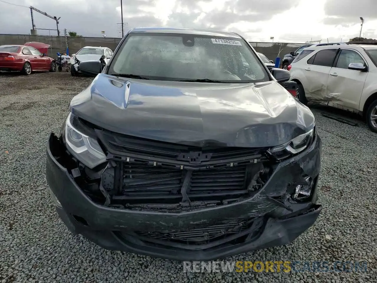 5 Фотография поврежденного автомобиля 2GNAXUEV8L6224647 CHEVROLET EQUINOX 2020