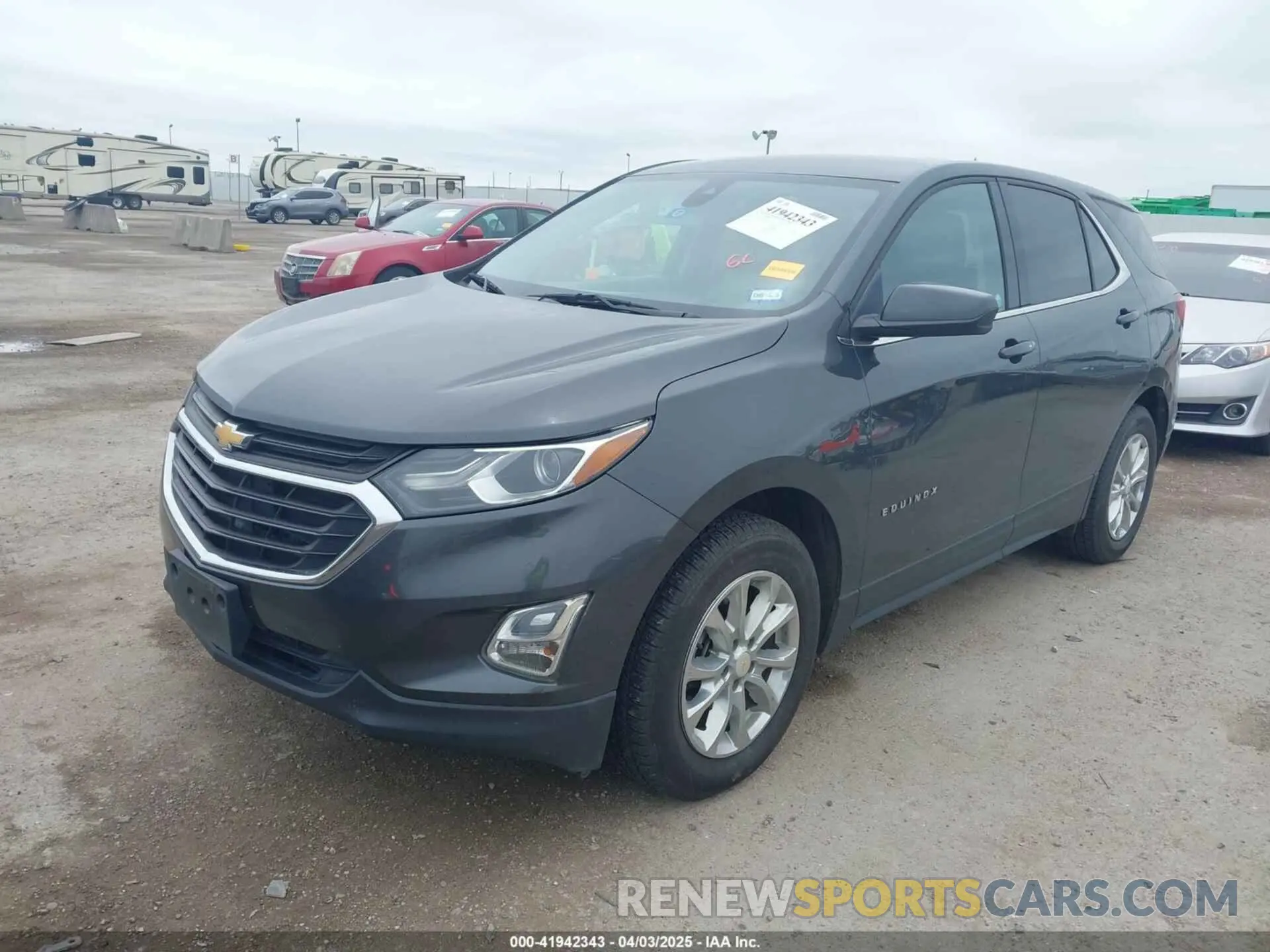 2 Photograph of a damaged car 2GNAXUEV9L6101987 CHEVROLET EQUINOX 2020