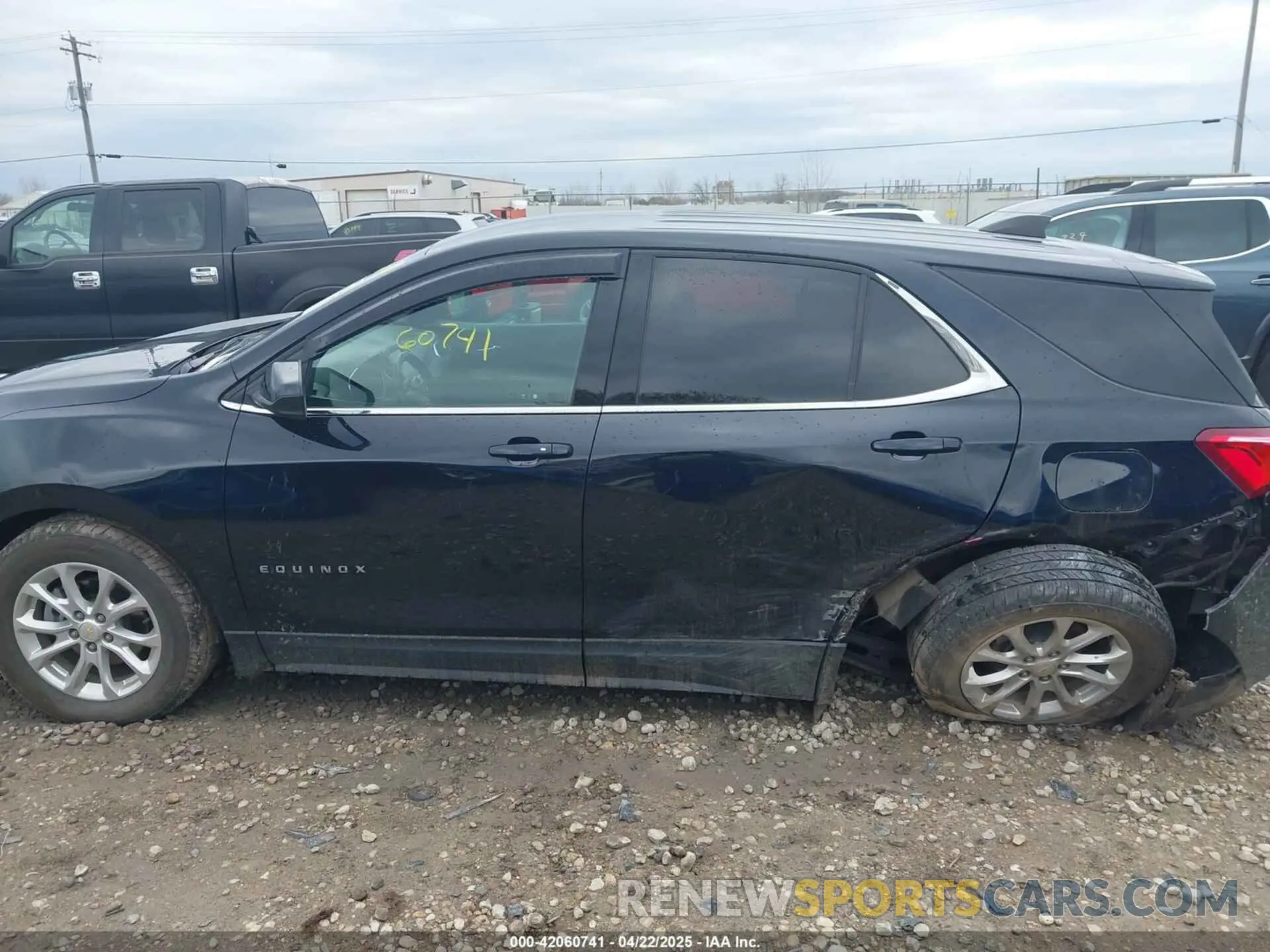 14 Фотография поврежденного автомобиля 2GNAXUEV9L6160215 CHEVROLET EQUINOX 2020