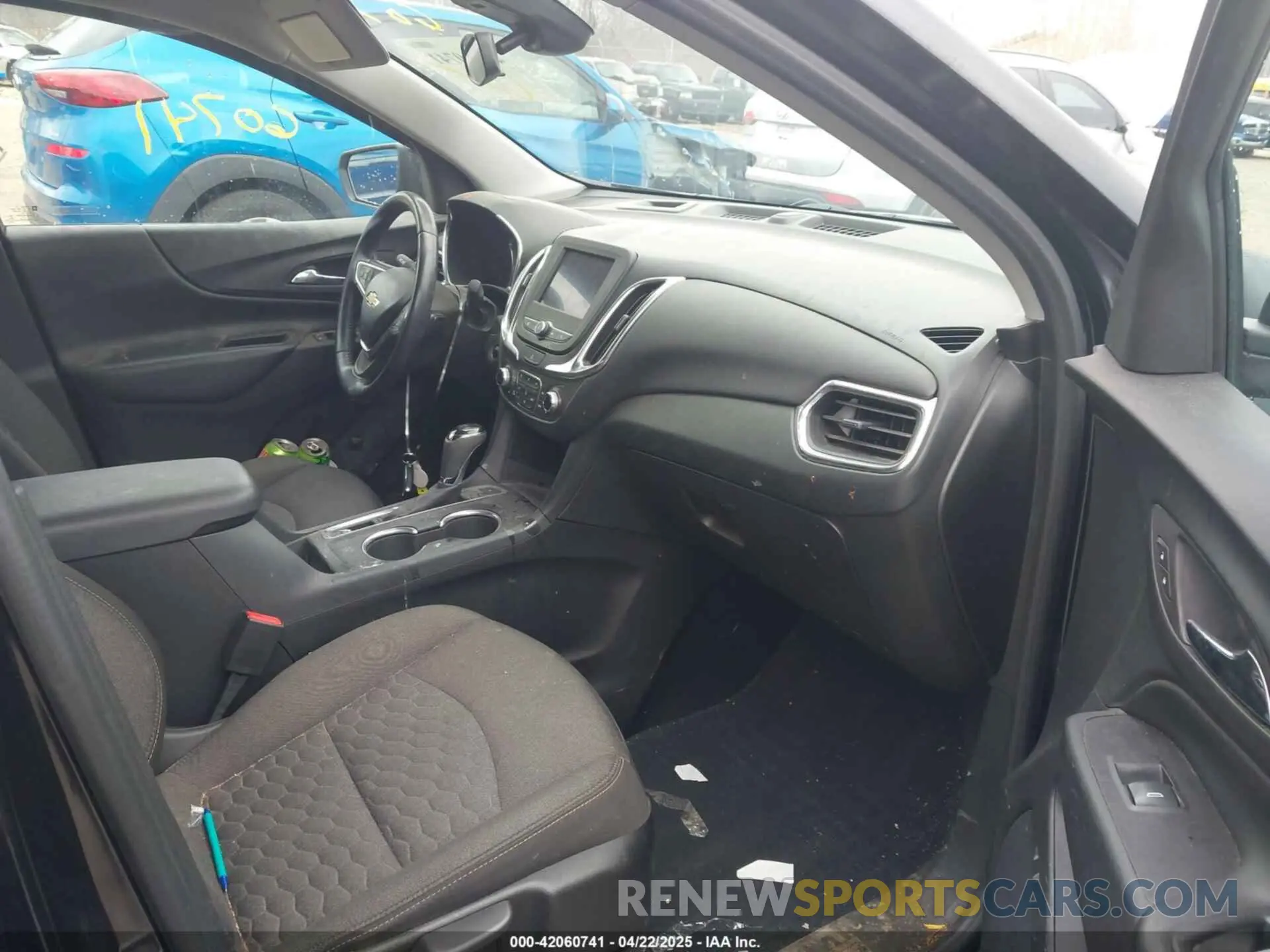 5 Фотография поврежденного автомобиля 2GNAXUEV9L6160215 CHEVROLET EQUINOX 2020