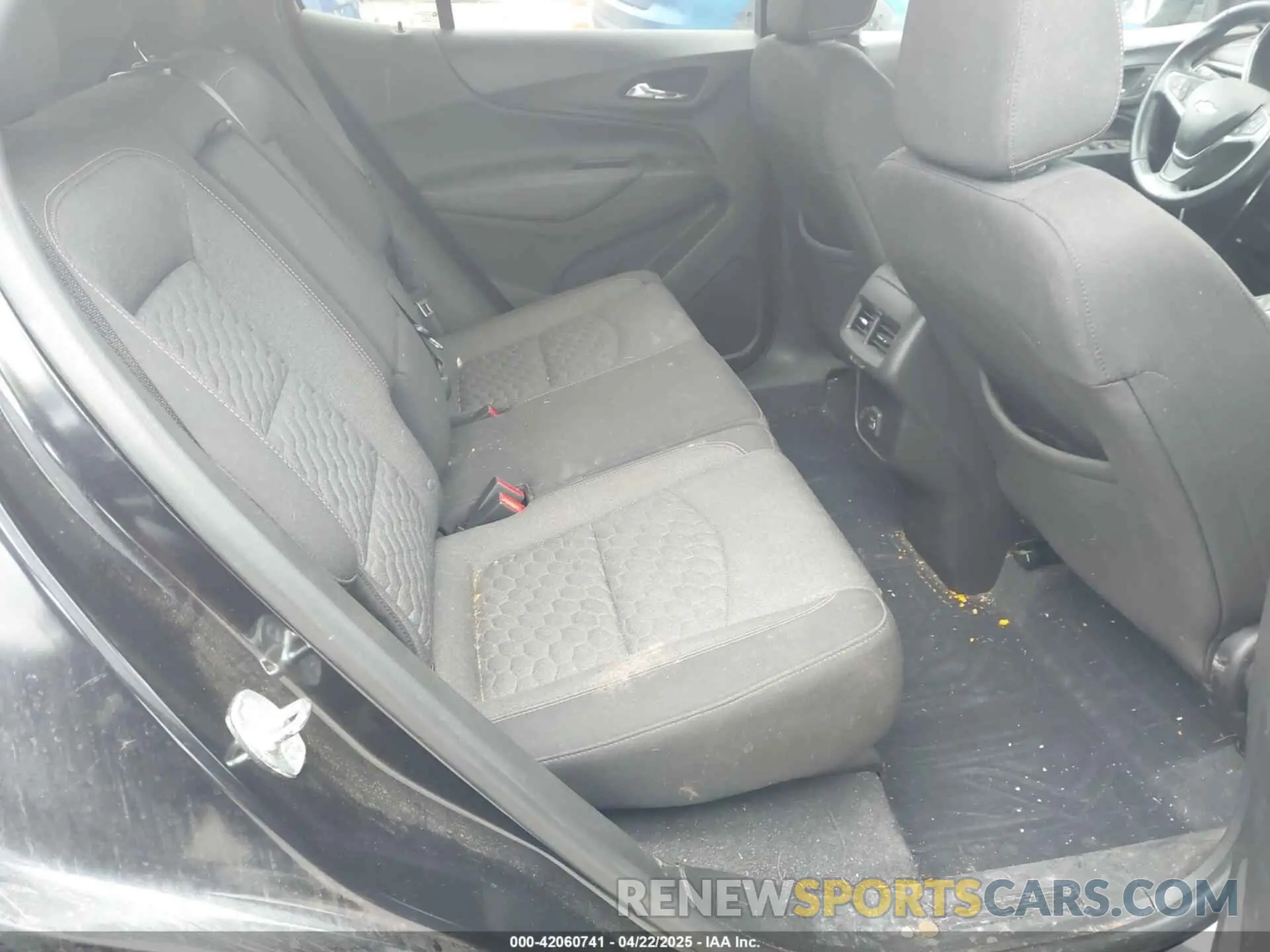 8 Фотография поврежденного автомобиля 2GNAXUEV9L6160215 CHEVROLET EQUINOX 2020