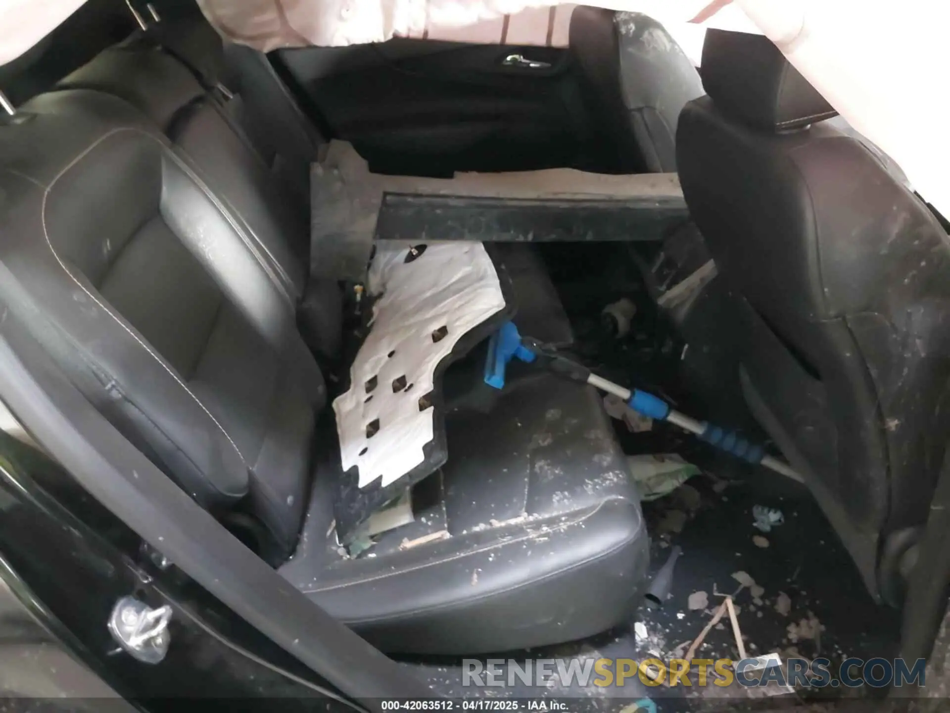8 Photograph of a damaged car 2GNAXUEV9L6204567 CHEVROLET EQUINOX 2020