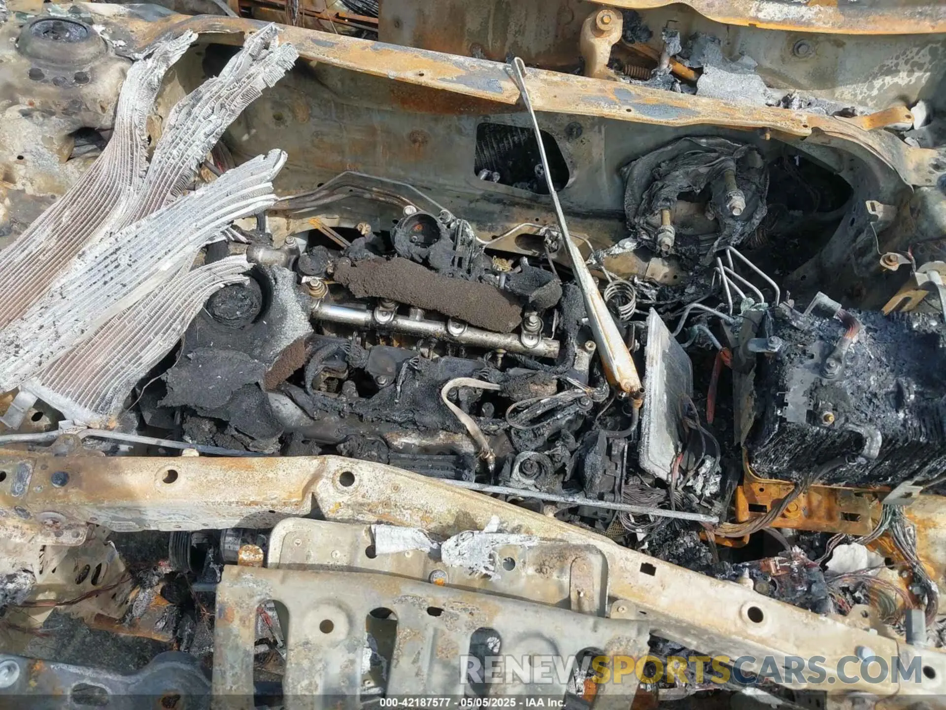 10 Photograph of a damaged car 2GNAXUEV9L6215861 CHEVROLET EQUINOX 2020