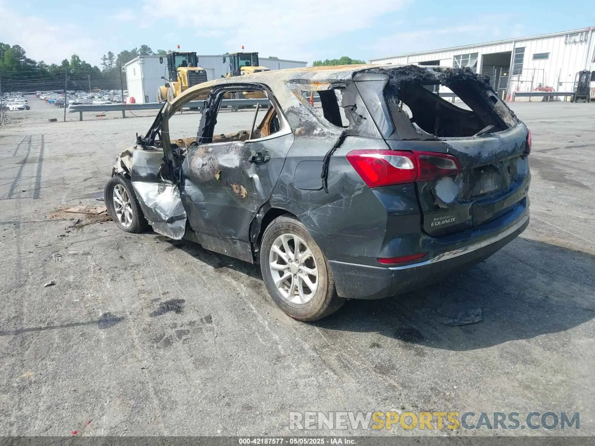 3 Photograph of a damaged car 2GNAXUEV9L6215861 CHEVROLET EQUINOX 2020